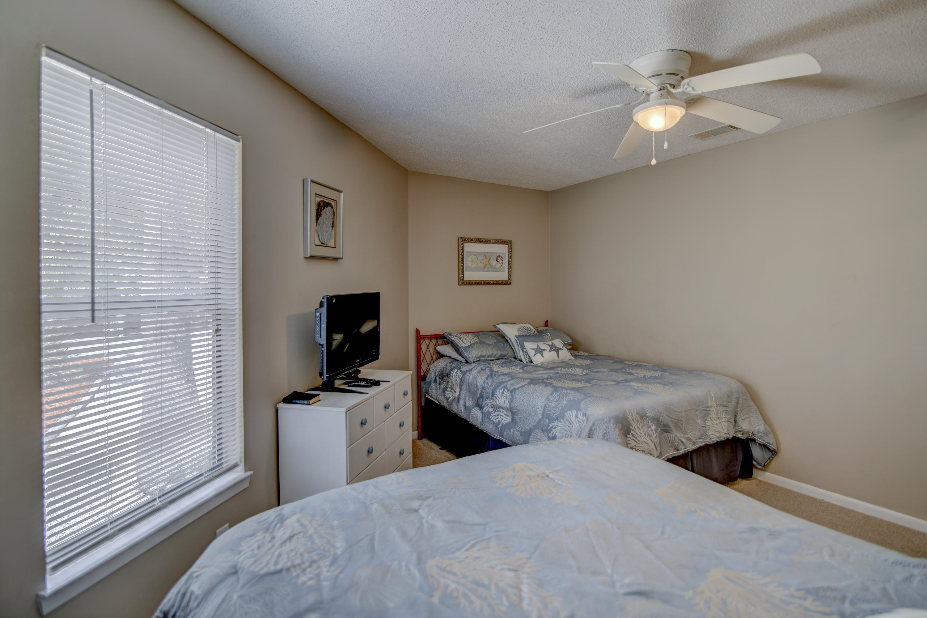 RIVIERA BEACH - Residential