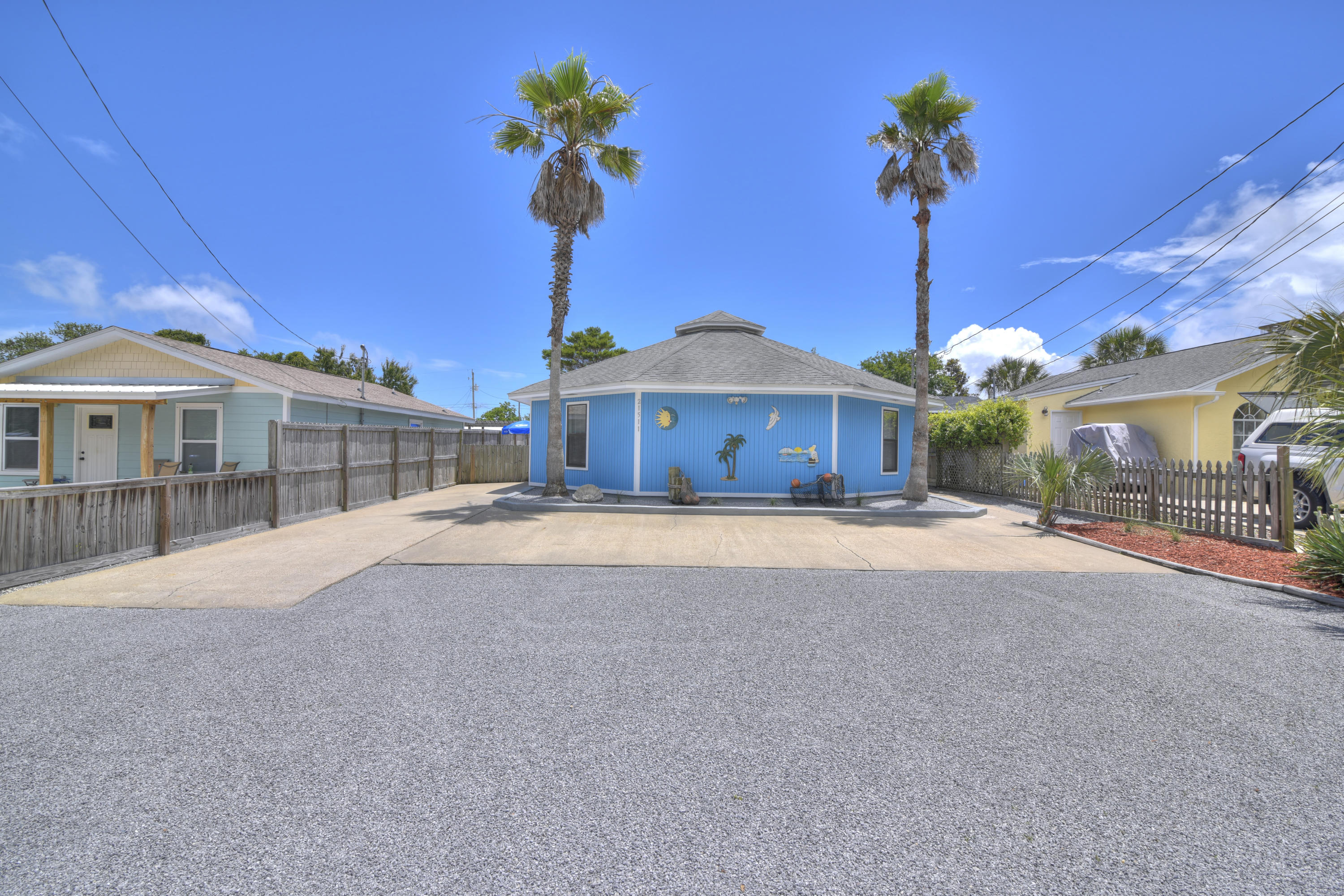 RIVIERA BEACH - Residential