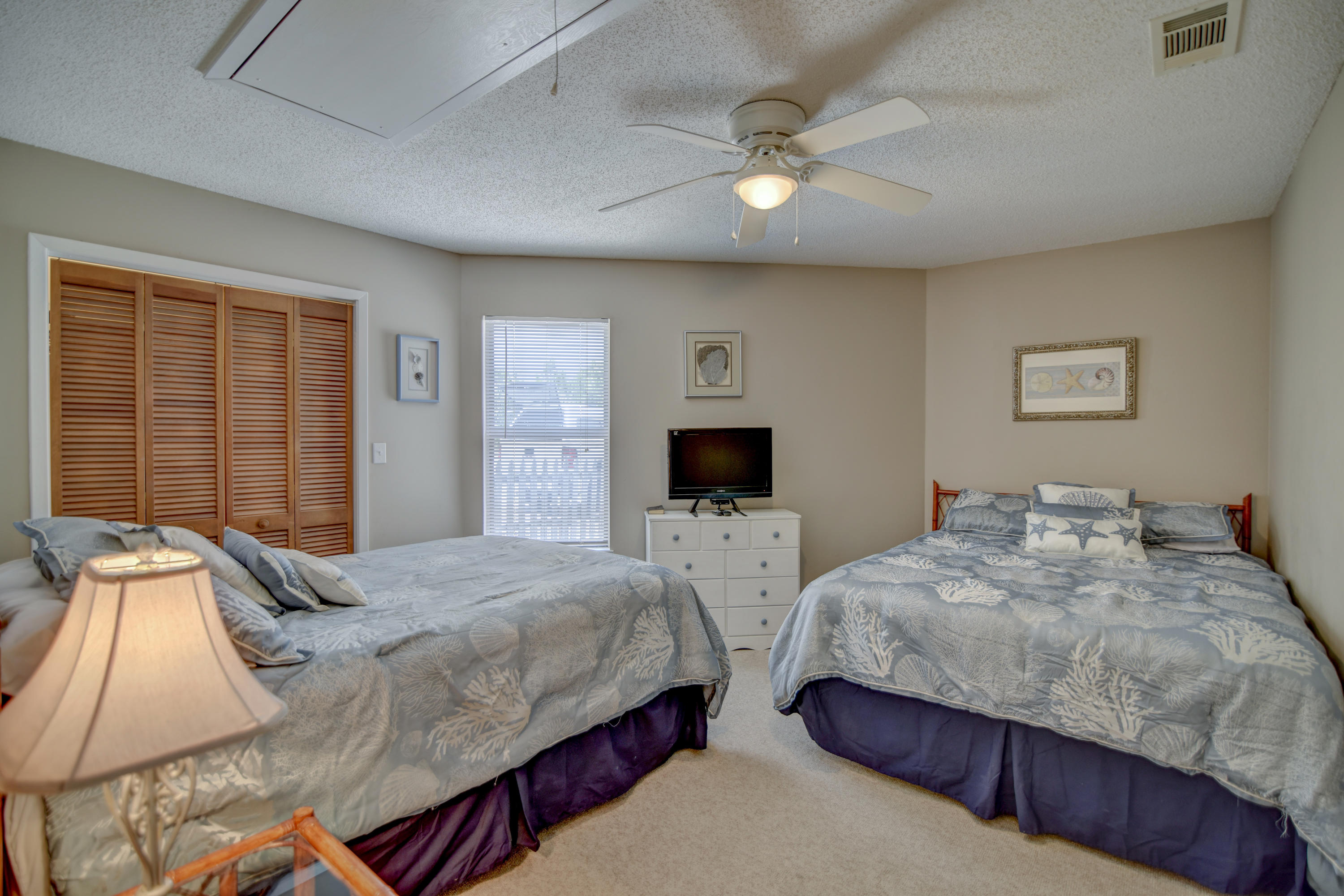 RIVIERA BEACH - Residential