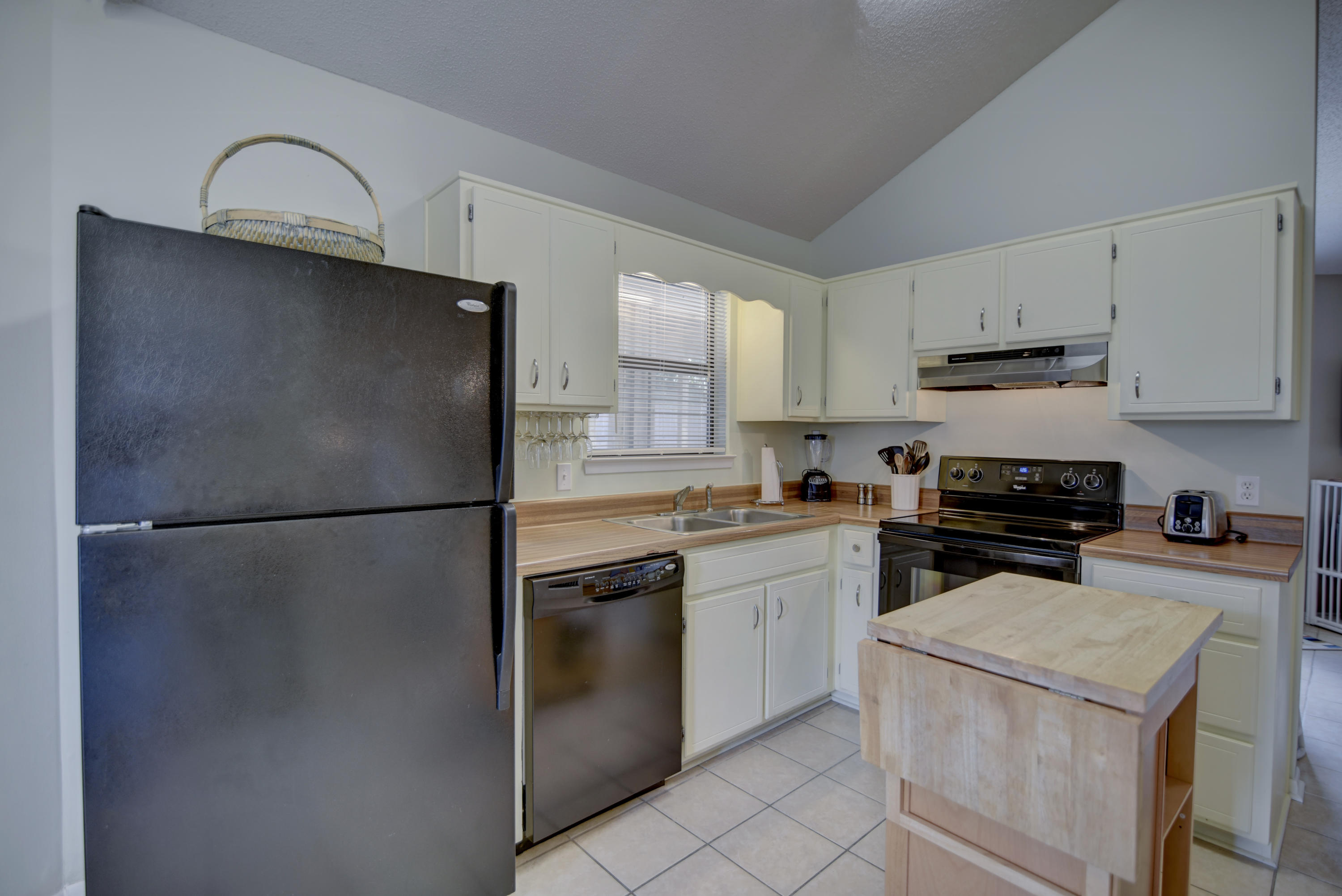 RIVIERA BEACH - Residential