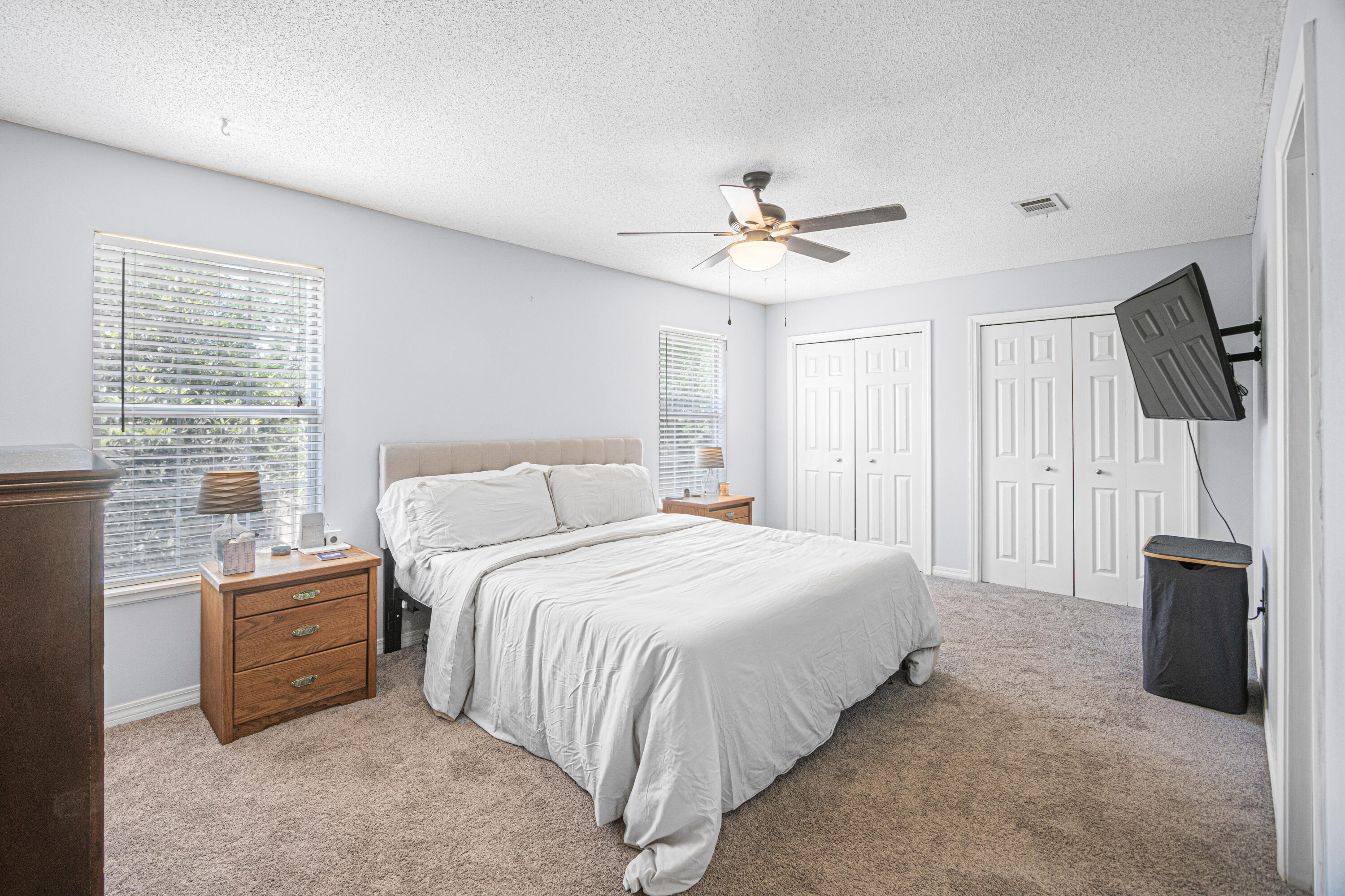 ALI-JO MANOR - Residential