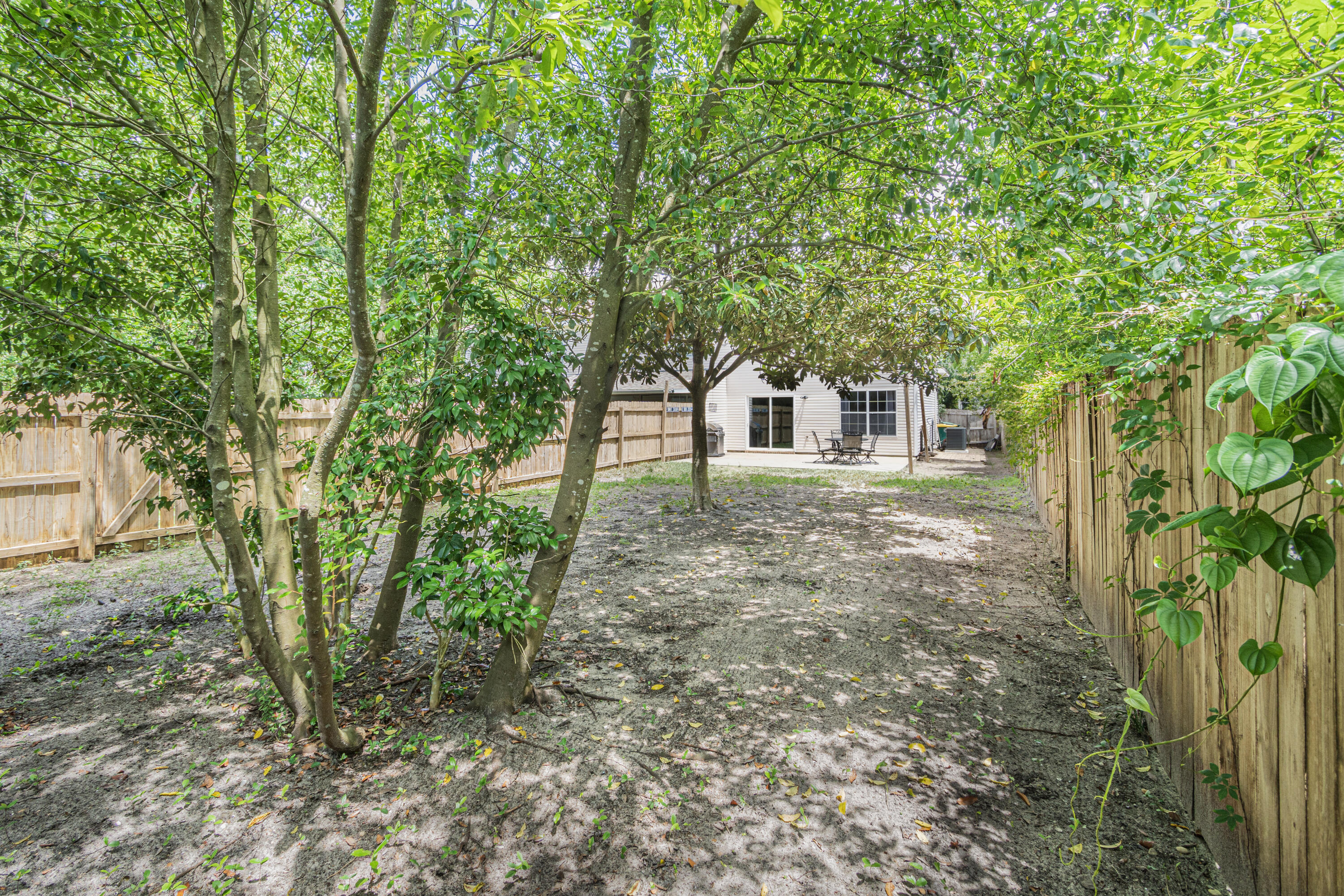 ALI-JO MANOR - Residential