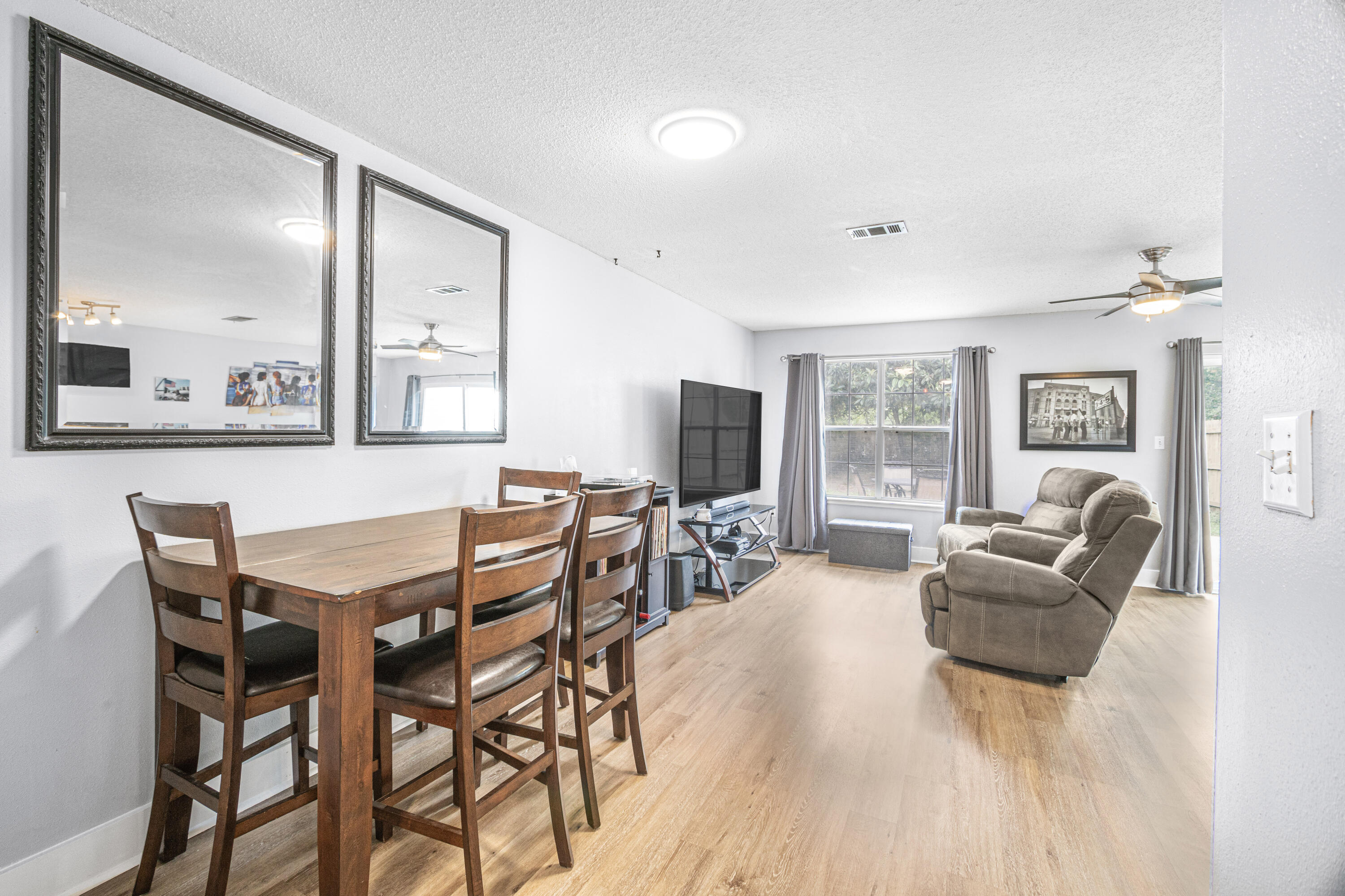 ALI-JO MANOR - Residential