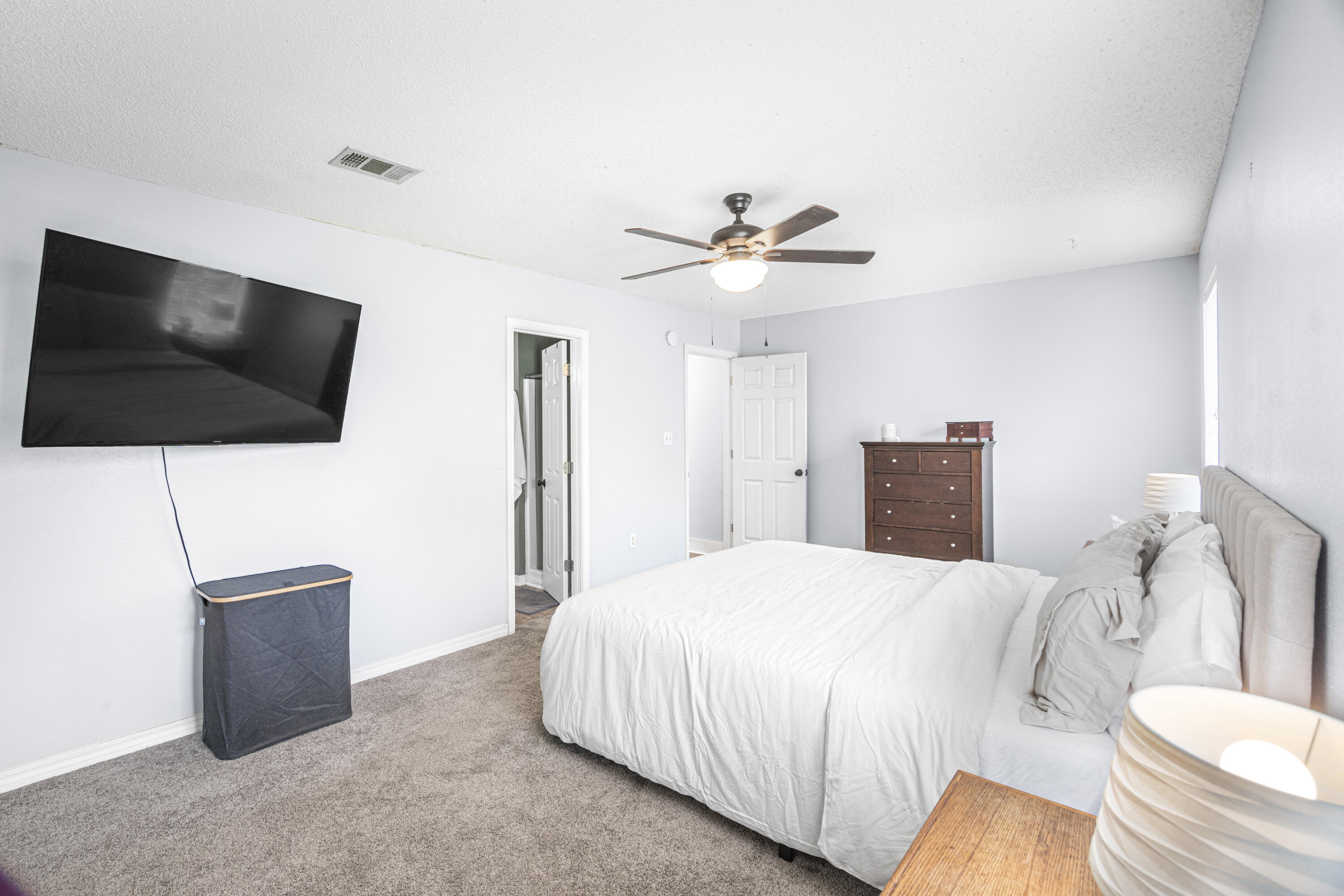 ALI-JO MANOR - Residential