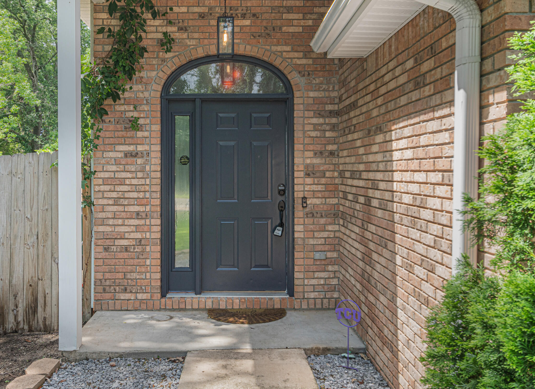 ALI-JO MANOR - Residential