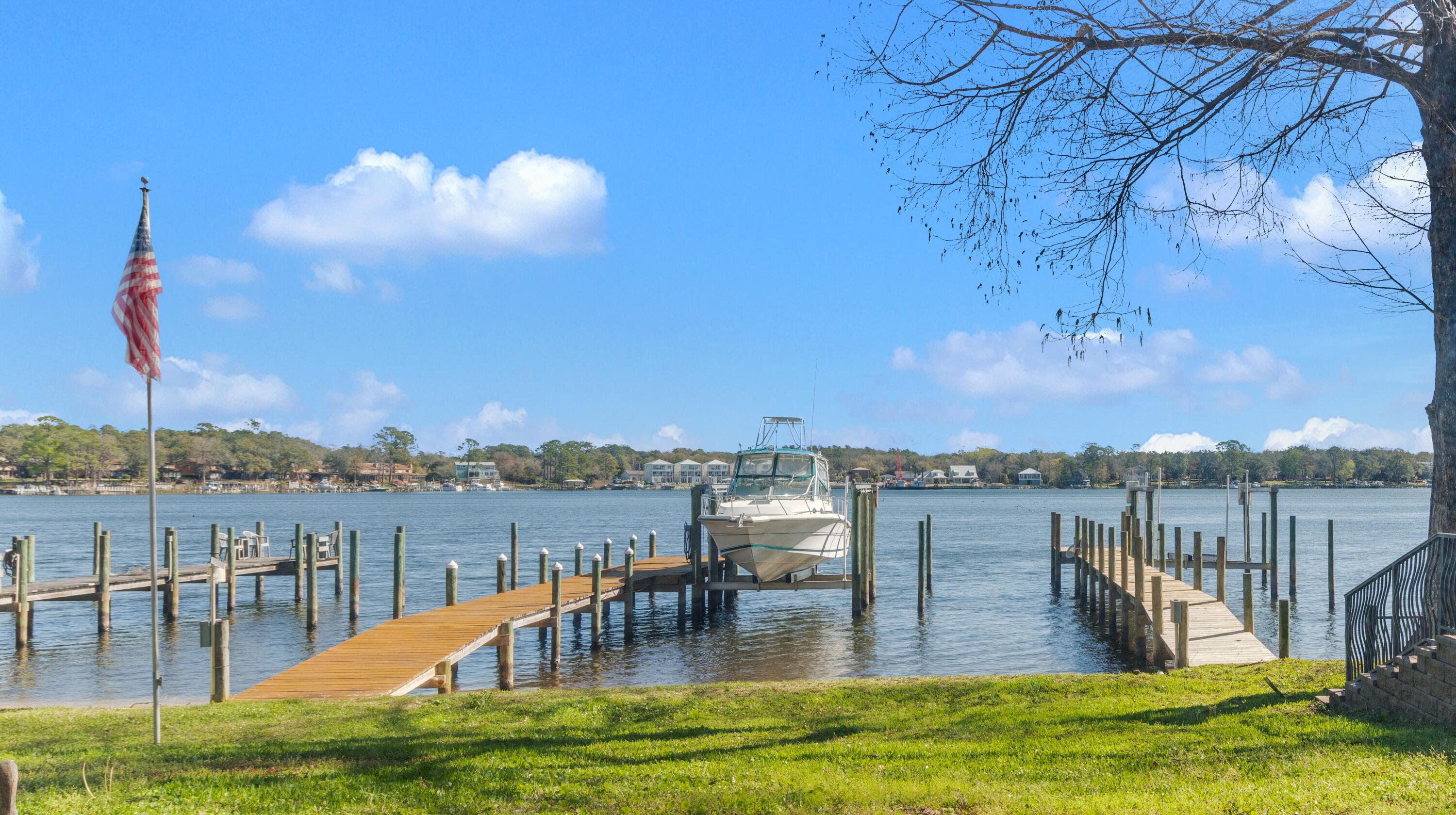 CRYSTAL COVE - Residential