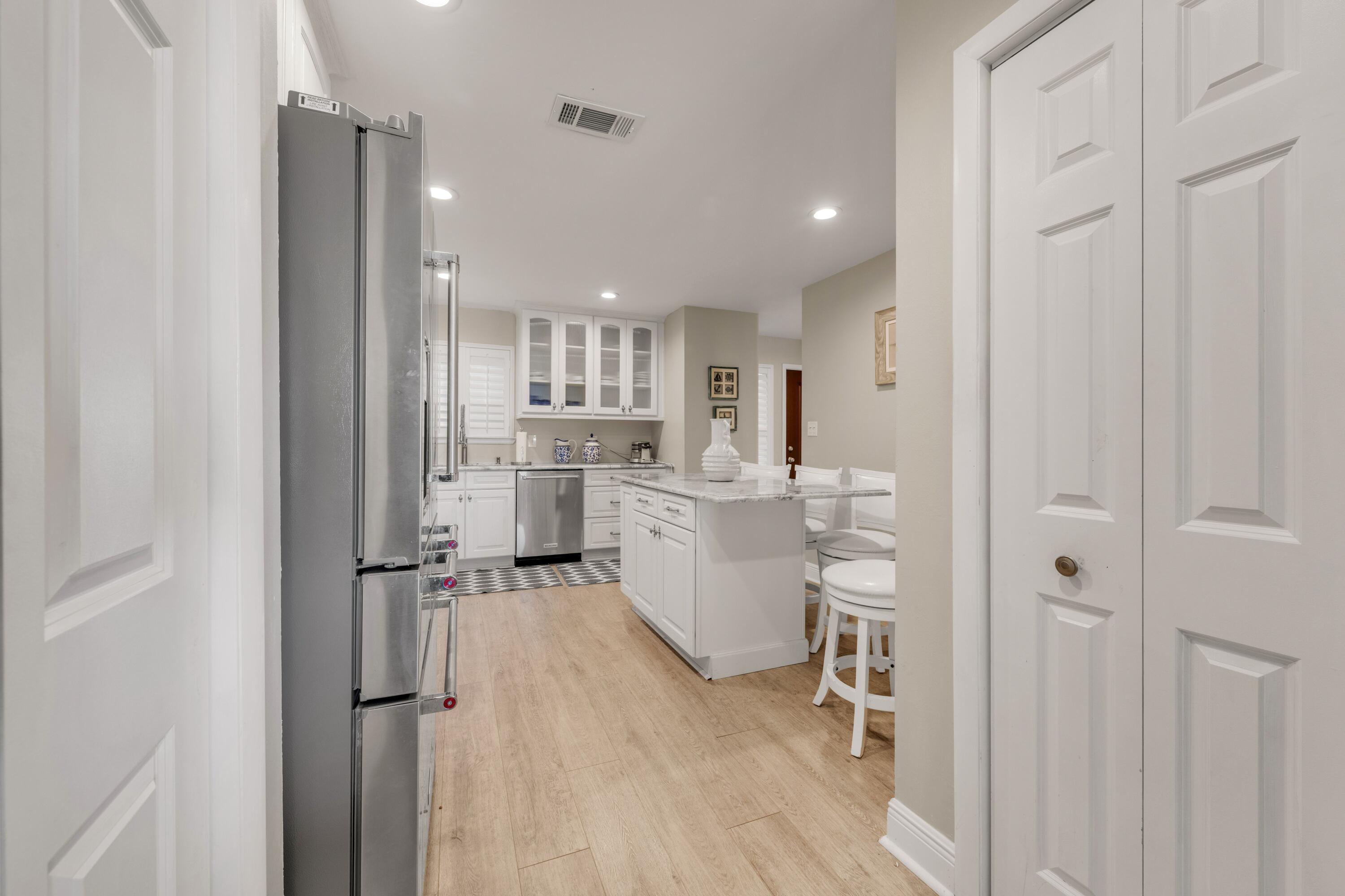 CRYSTAL COVE - Residential