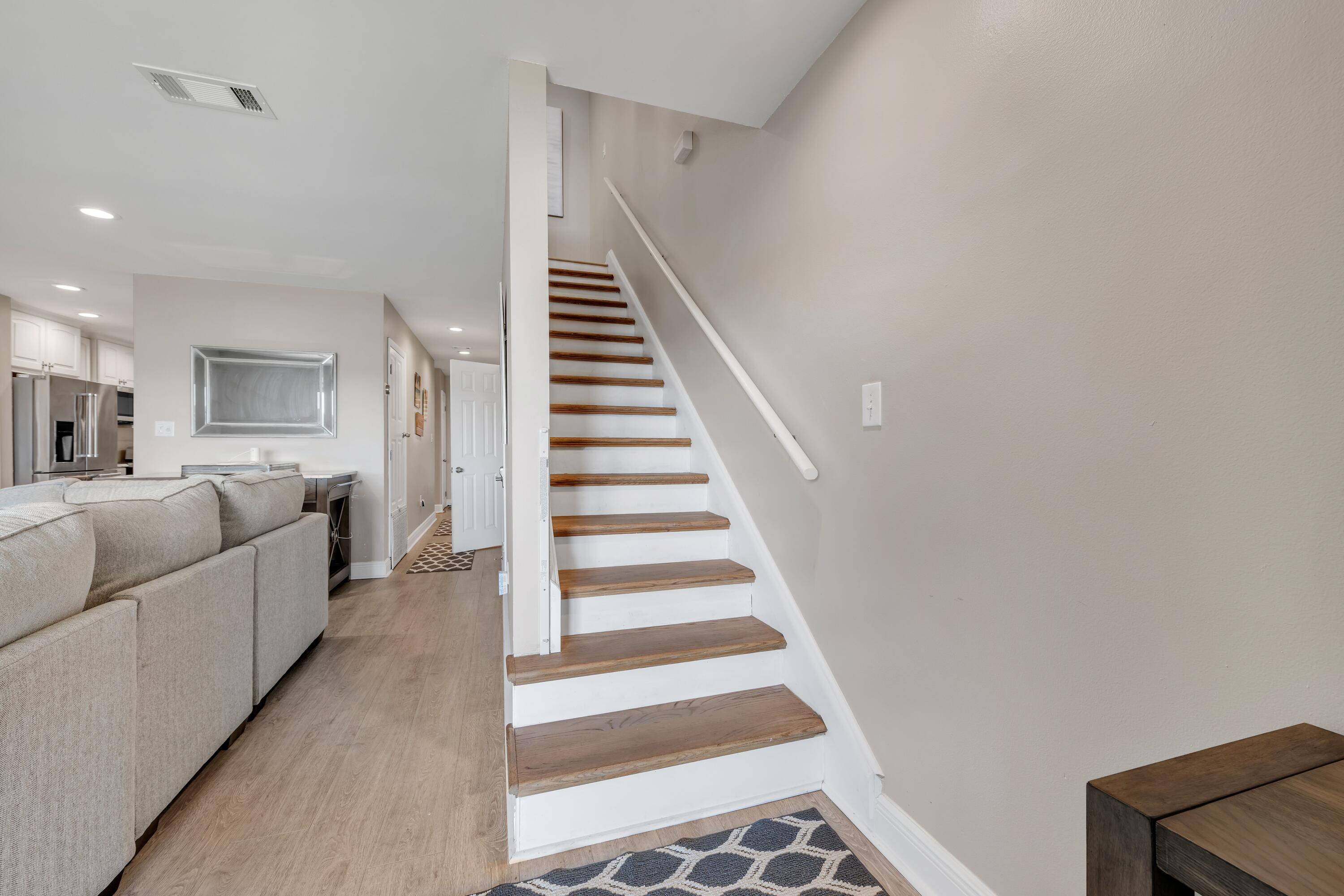 CRYSTAL COVE - Residential