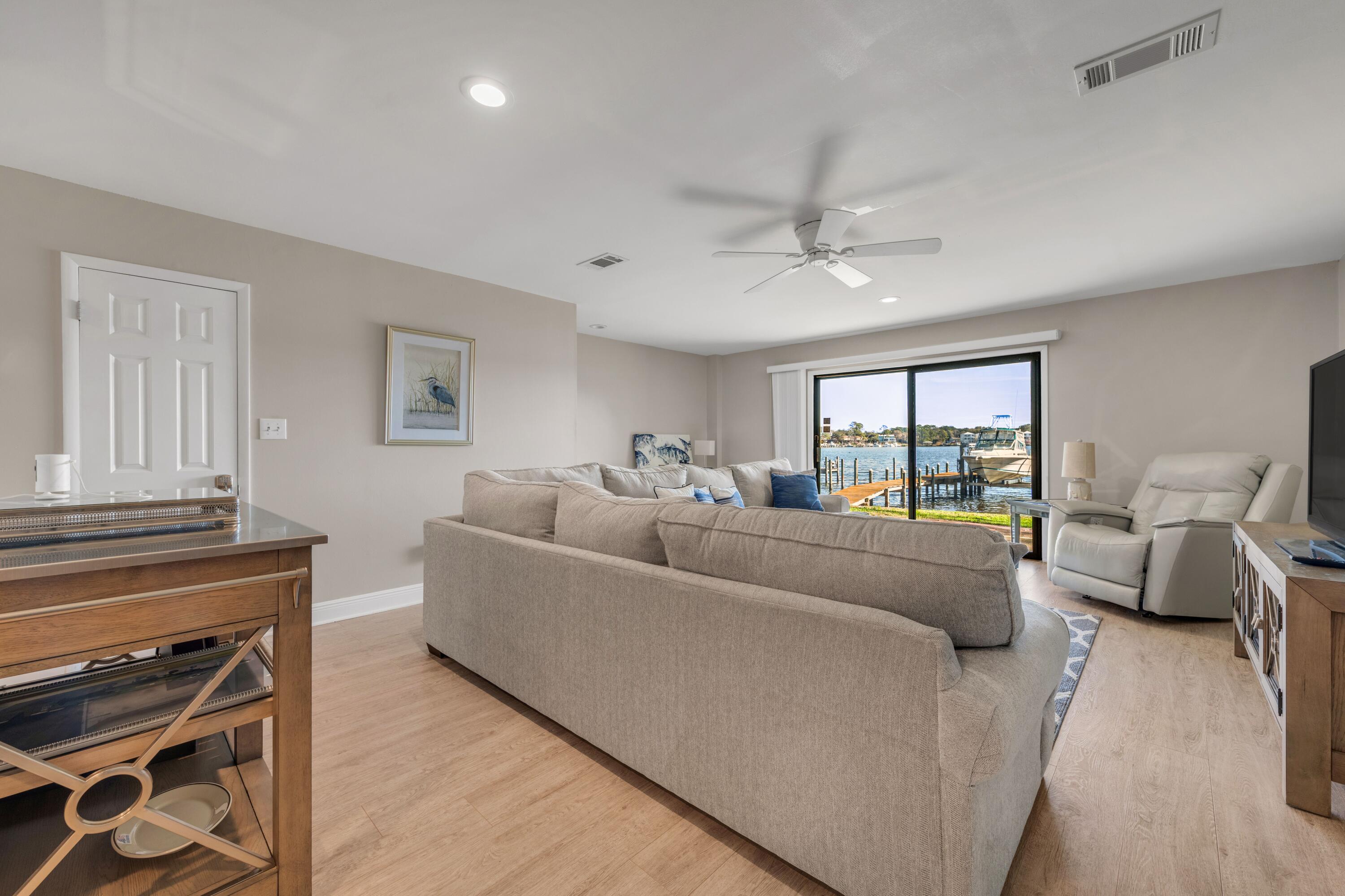 CRYSTAL COVE - Residential