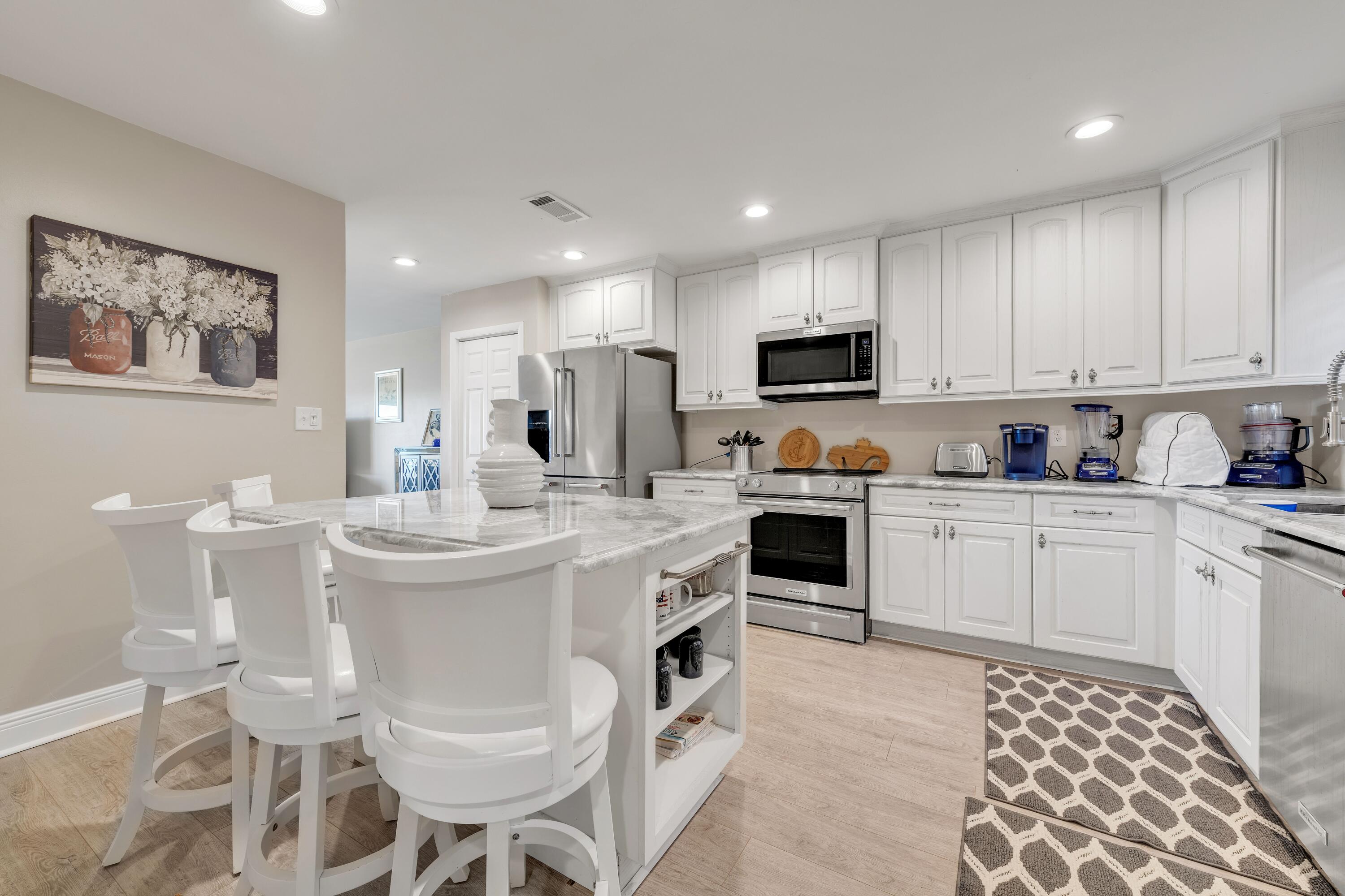 CRYSTAL COVE - Residential