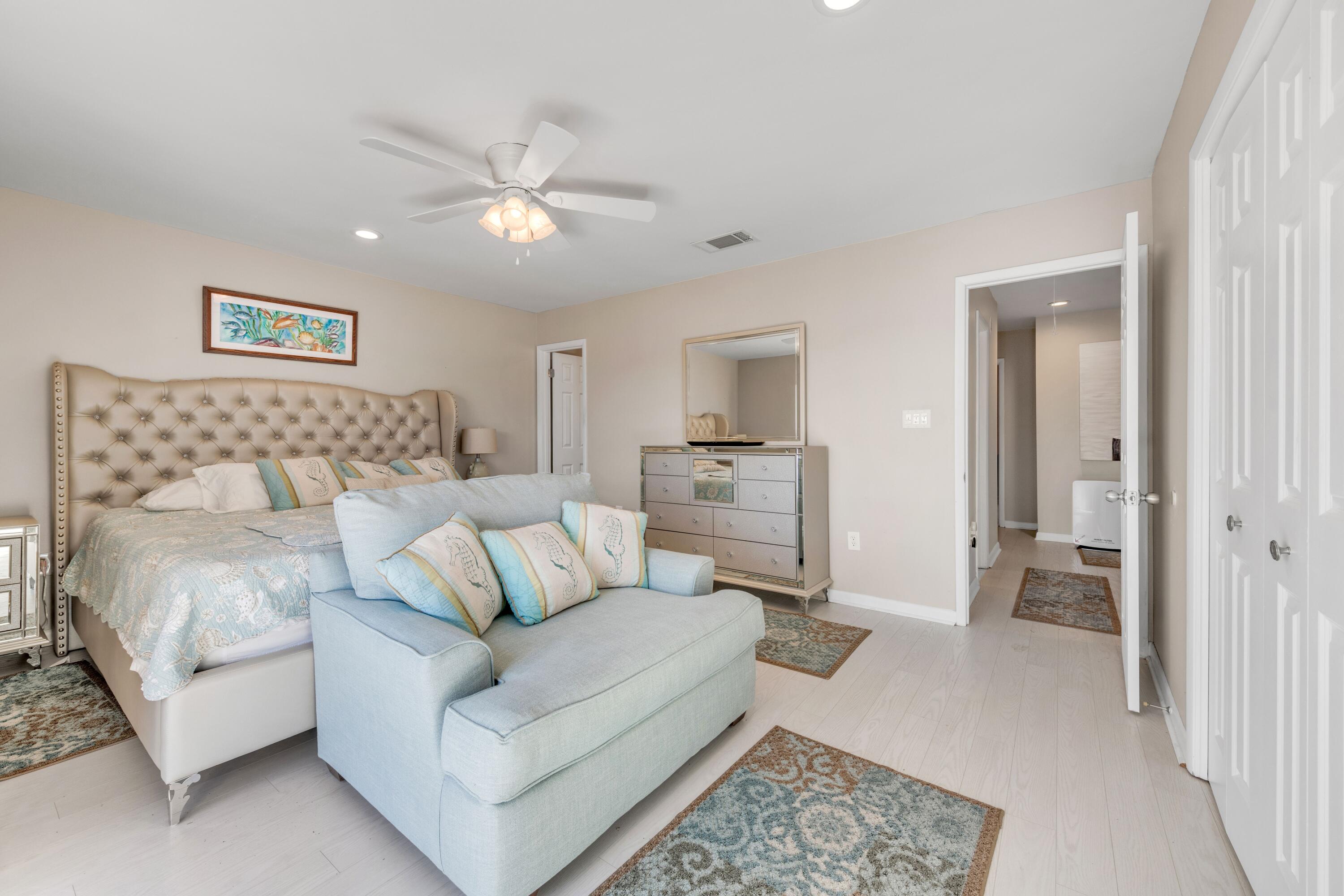 CRYSTAL COVE - Residential