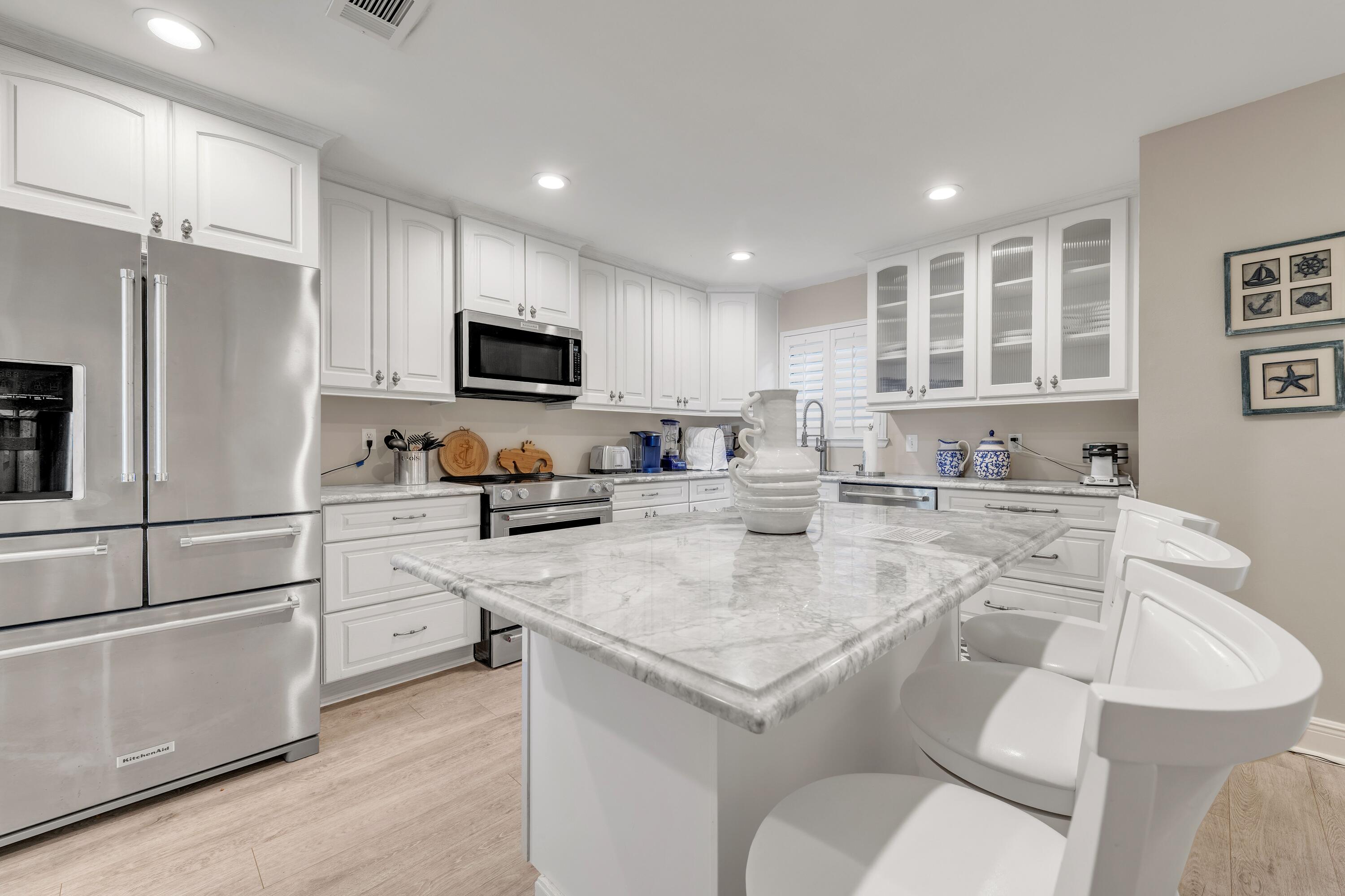 CRYSTAL COVE - Residential