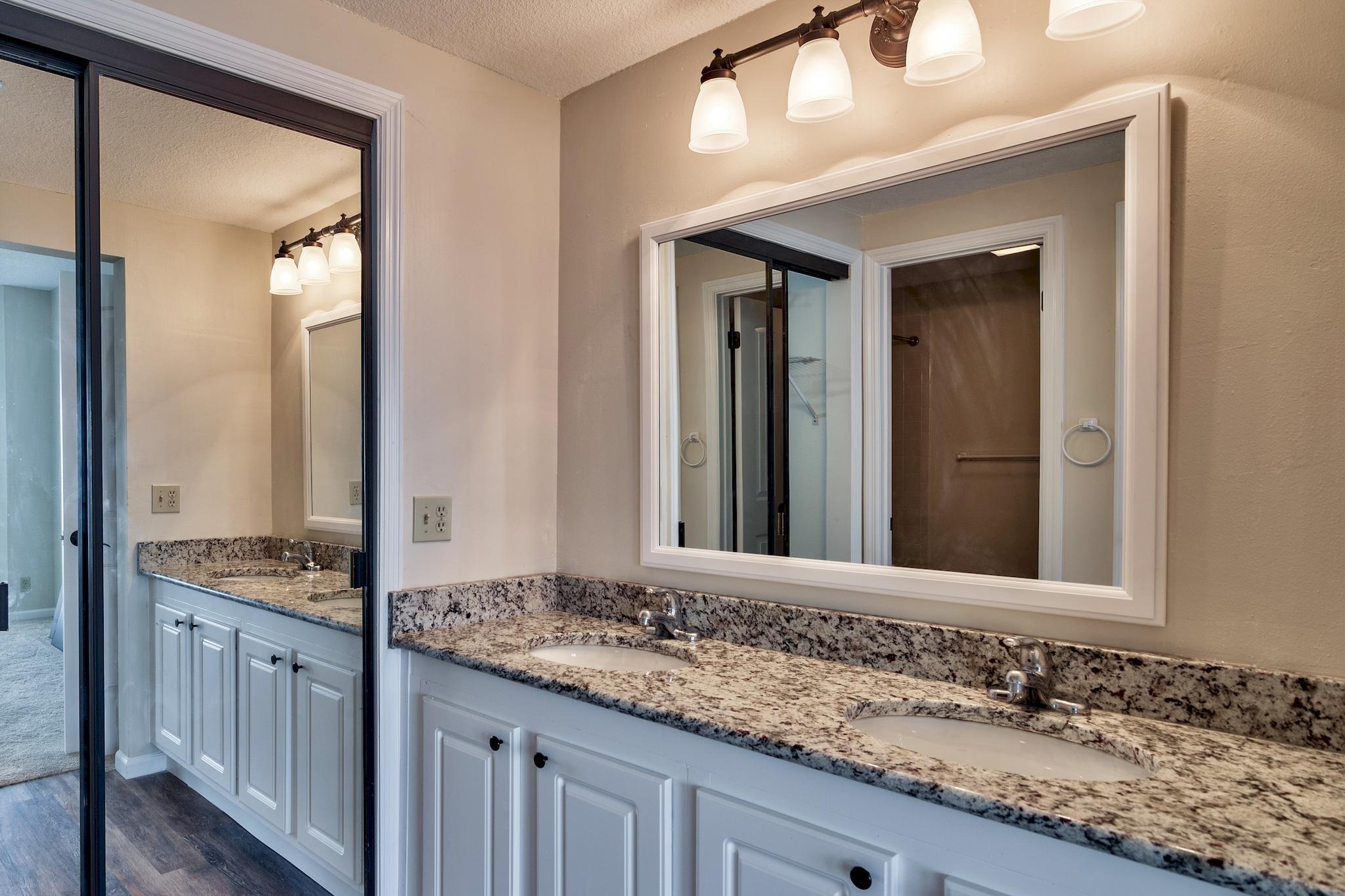 PLAYERS CLUB ON THE BAY THE - Residential