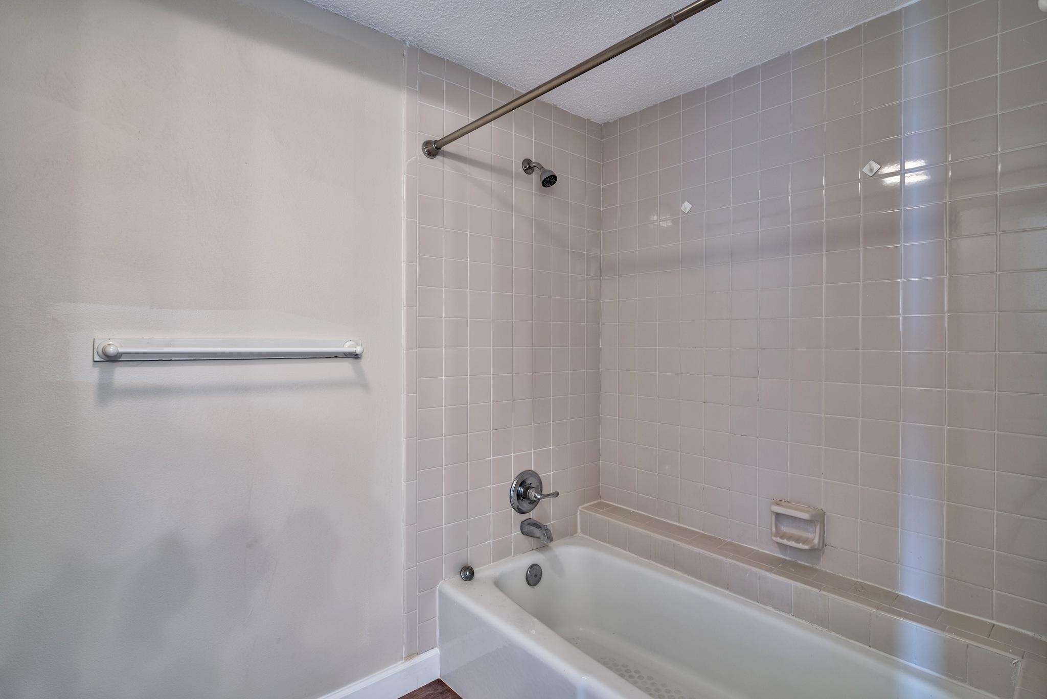 PLAYERS CLUB ON THE BAY THE - Residential