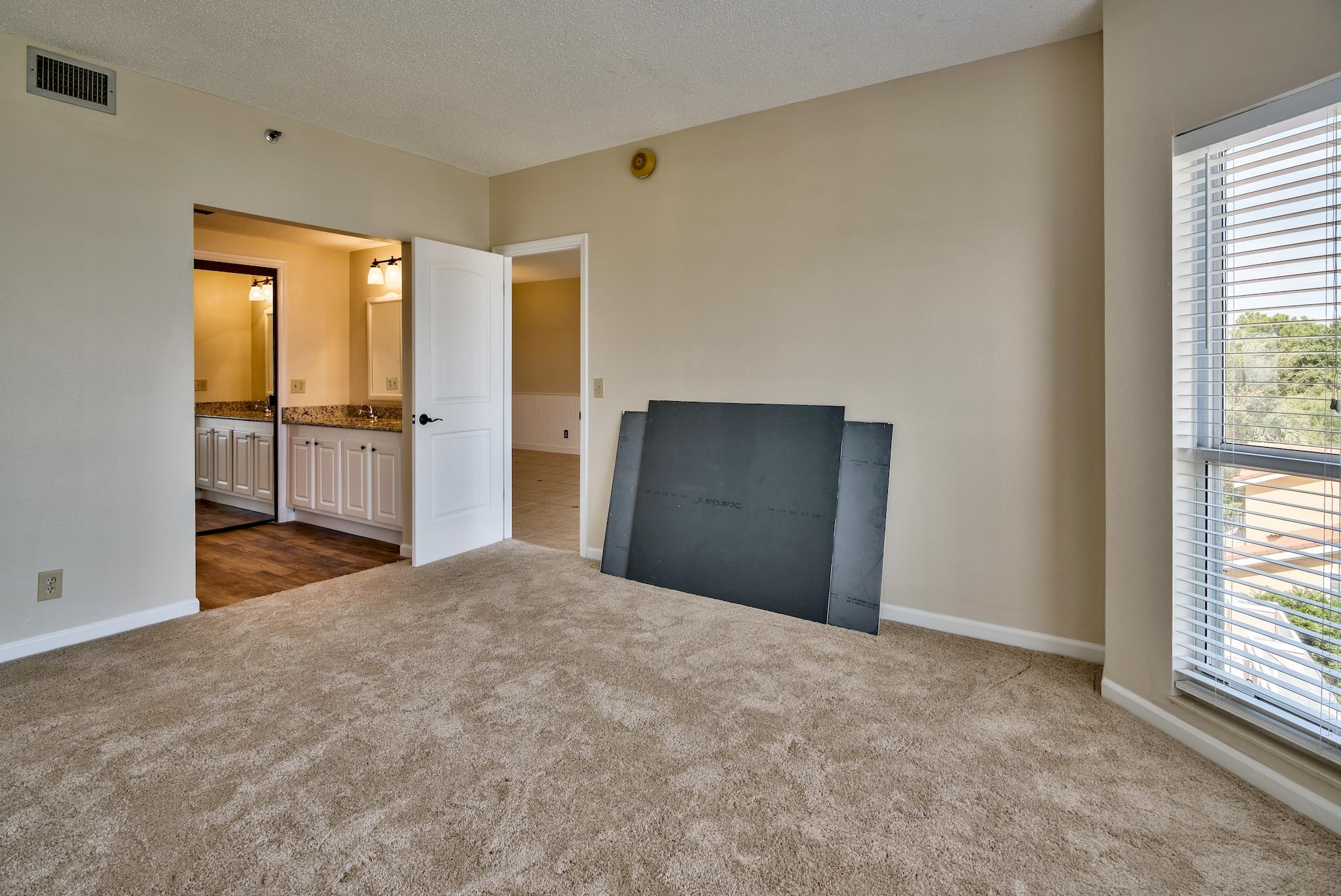 PLAYERS CLUB ON THE BAY THE - Residential