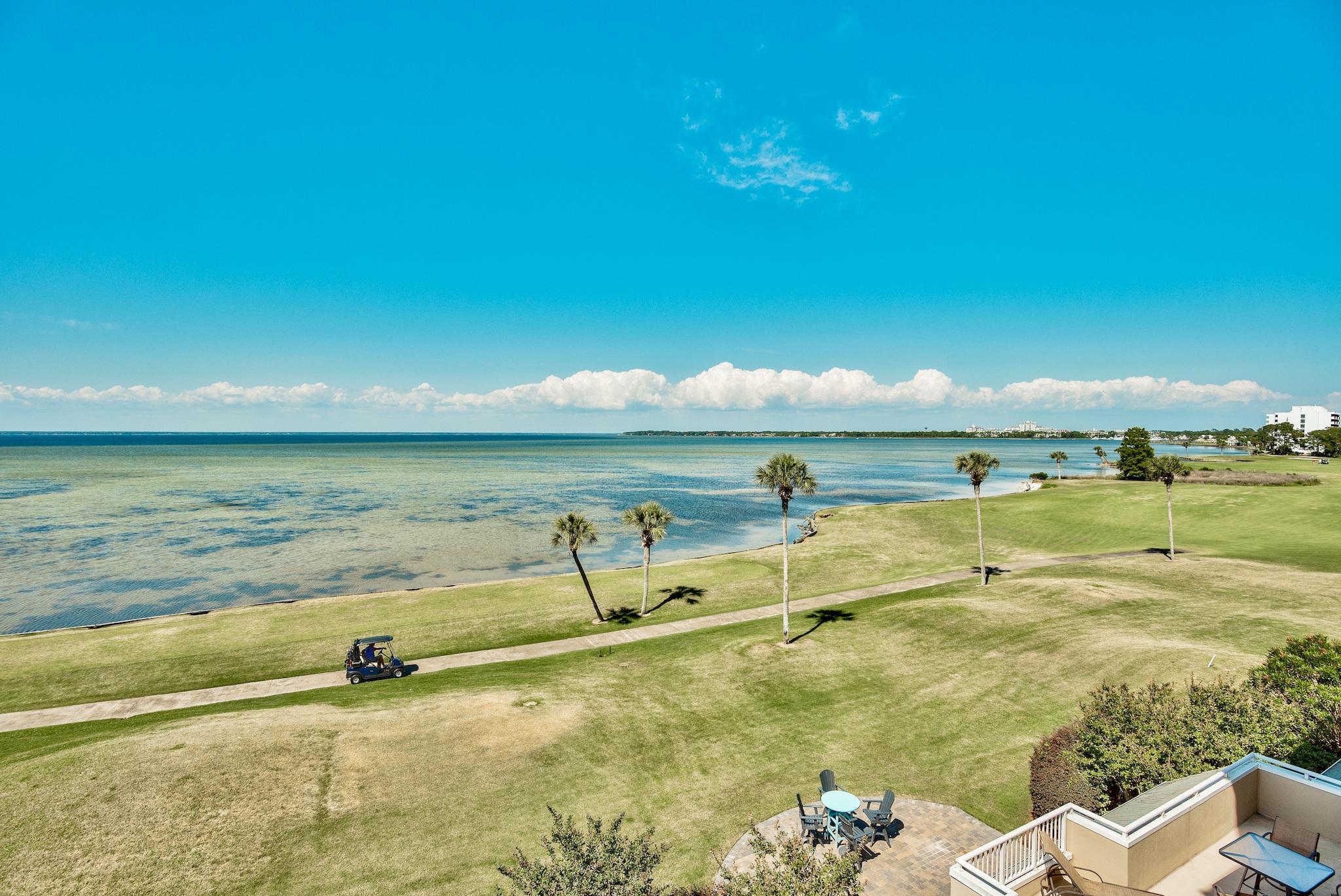 PLAYERS CLUB ON THE BAY THE - Residential