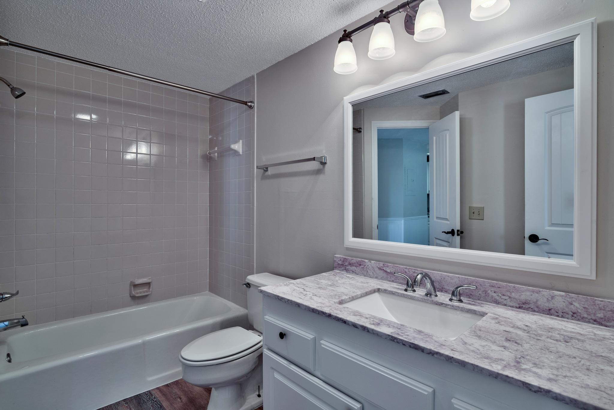 PLAYERS CLUB ON THE BAY THE - Residential