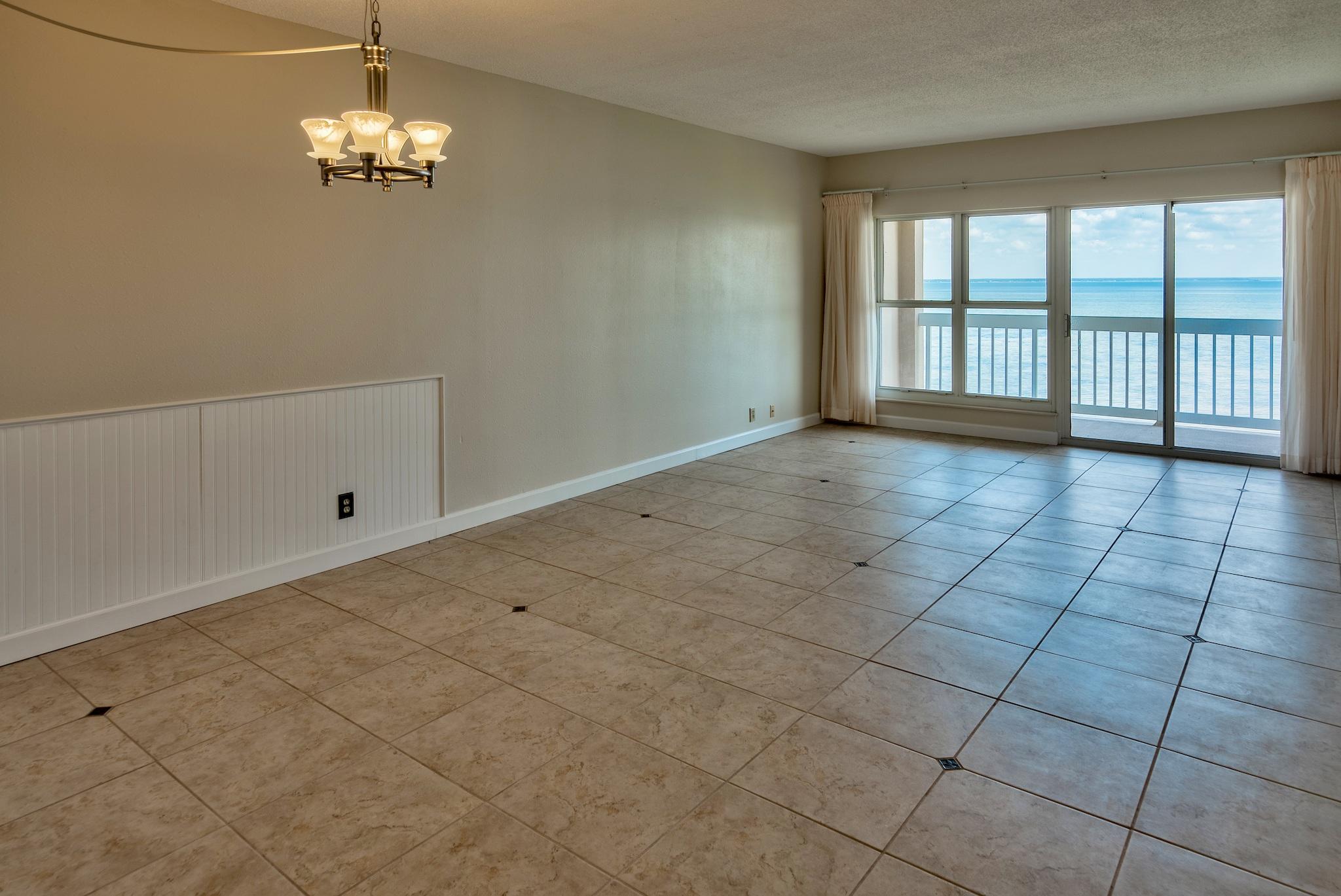 PLAYERS CLUB ON THE BAY THE - Residential