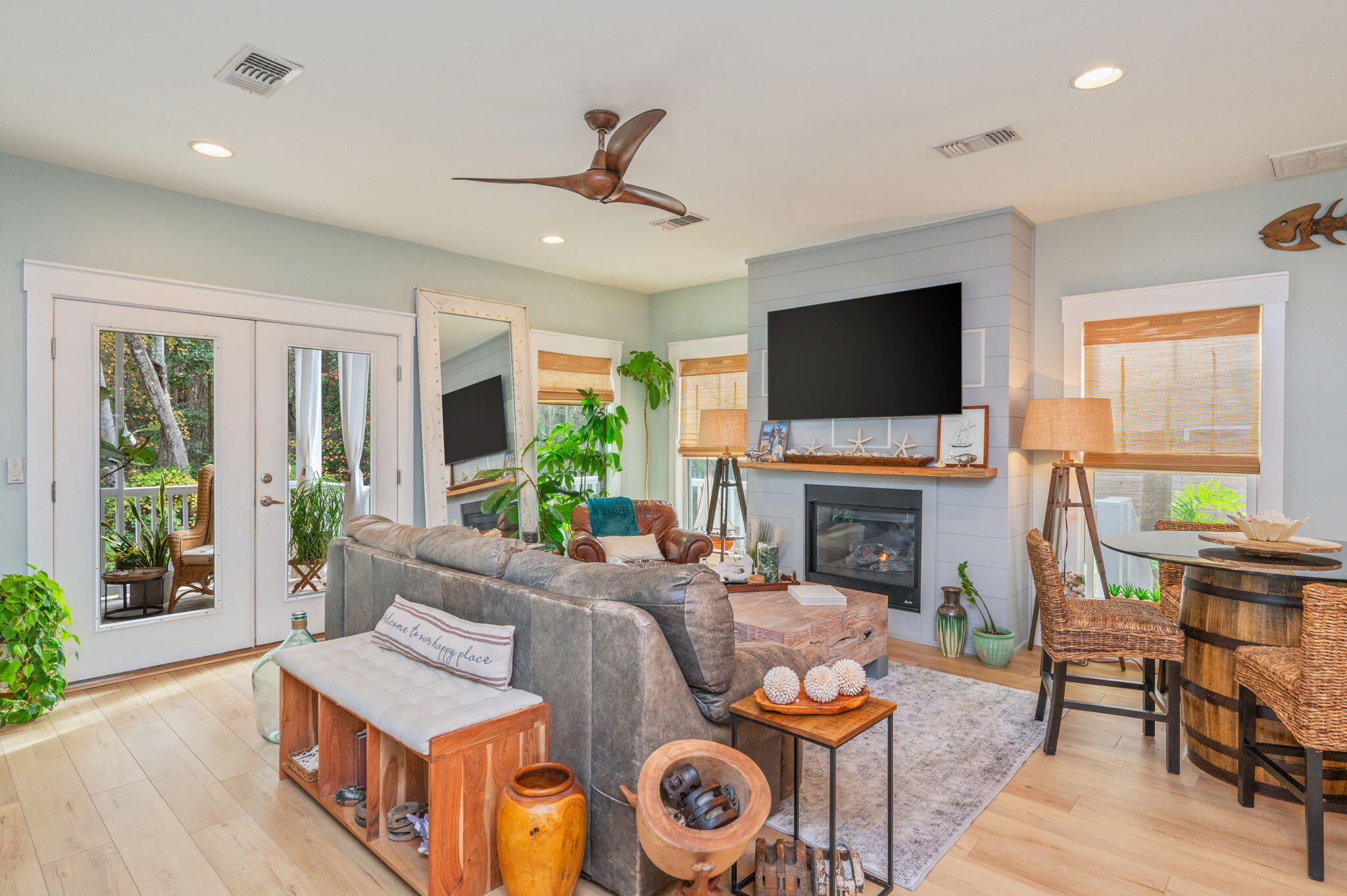 LIDO VILLAGE - Residential