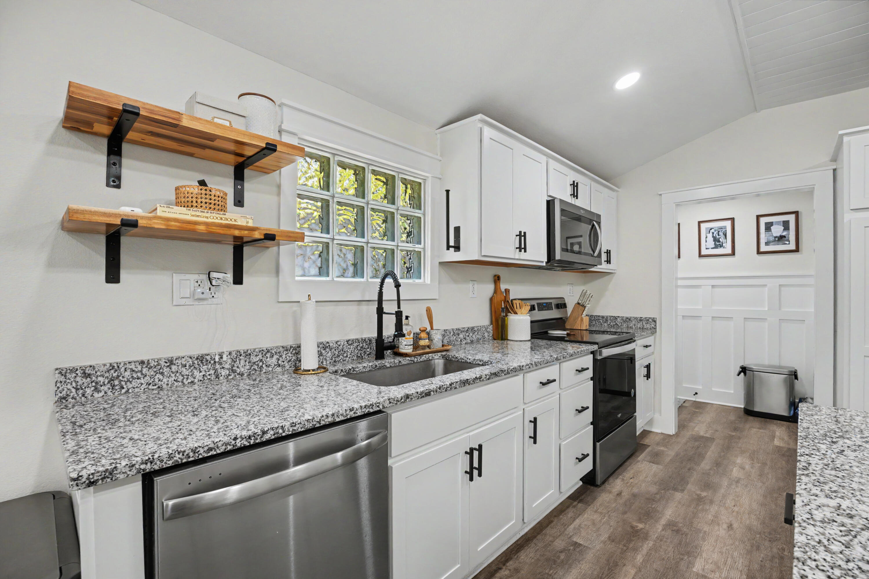 CRESTVIEW - Residential