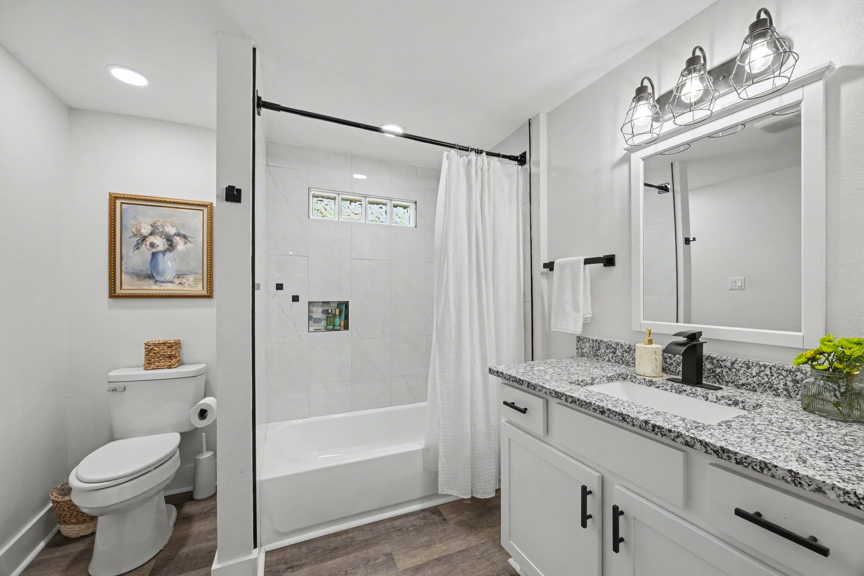 CRESTVIEW - Residential