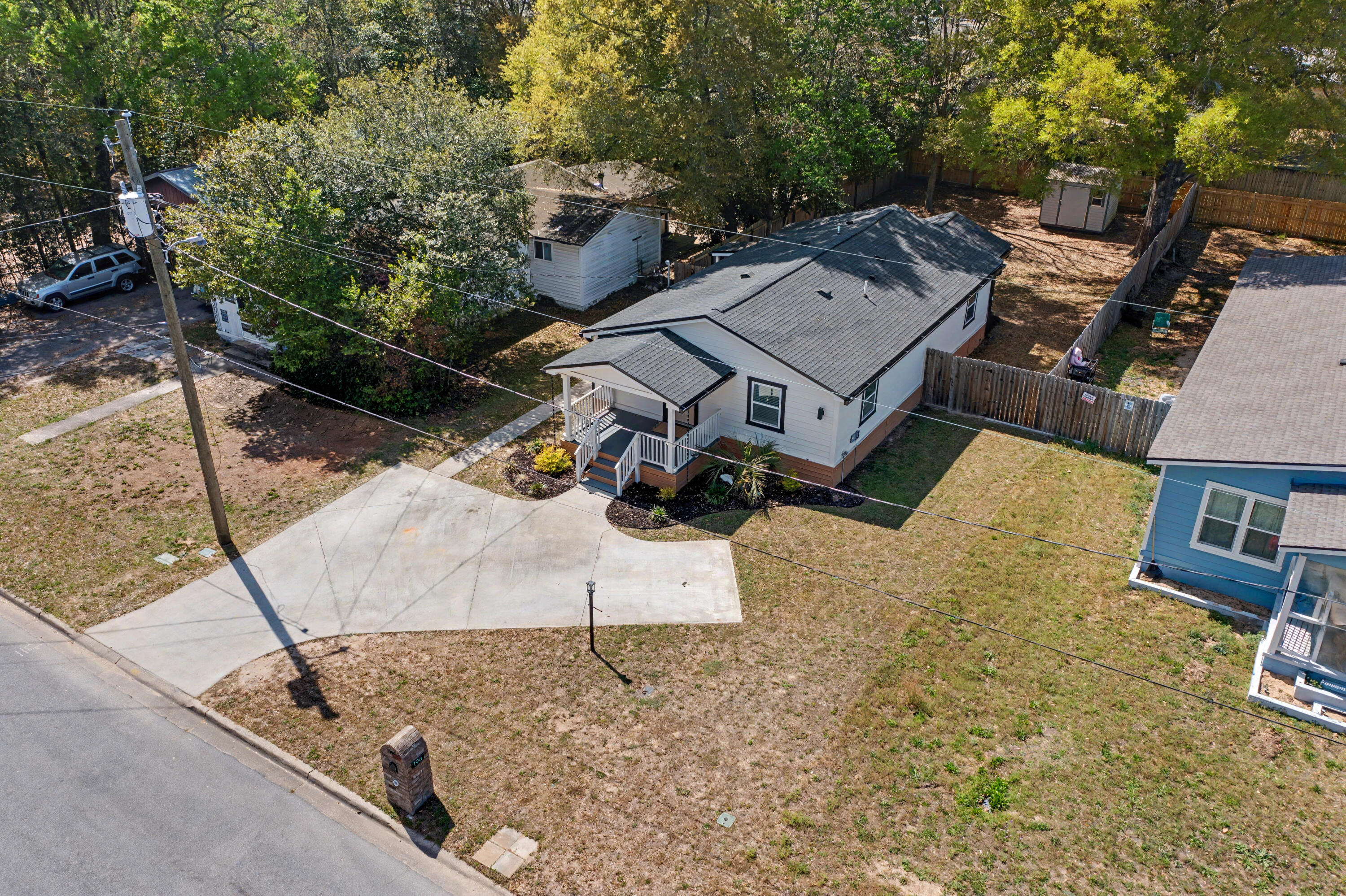 CRESTVIEW - Residential