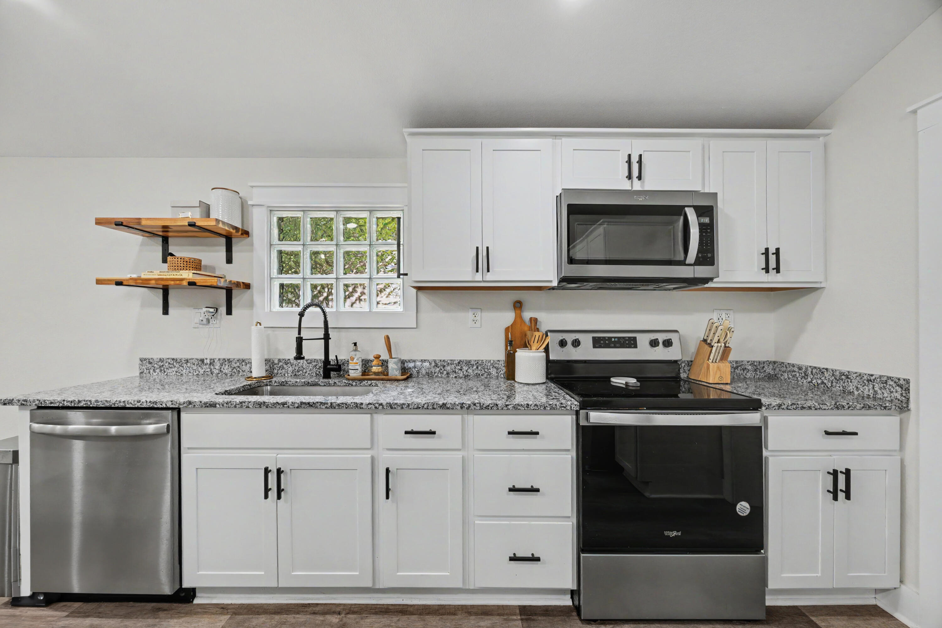 CRESTVIEW - Residential