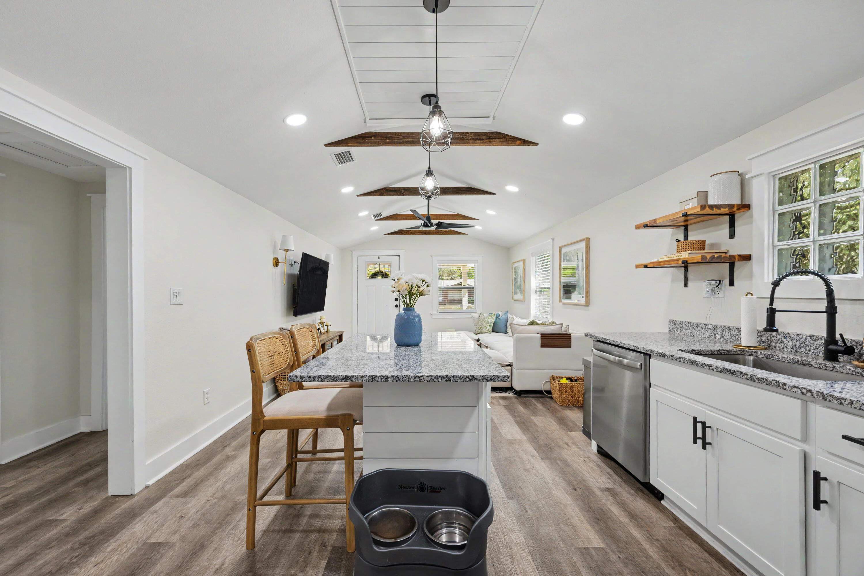 CRESTVIEW - Residential