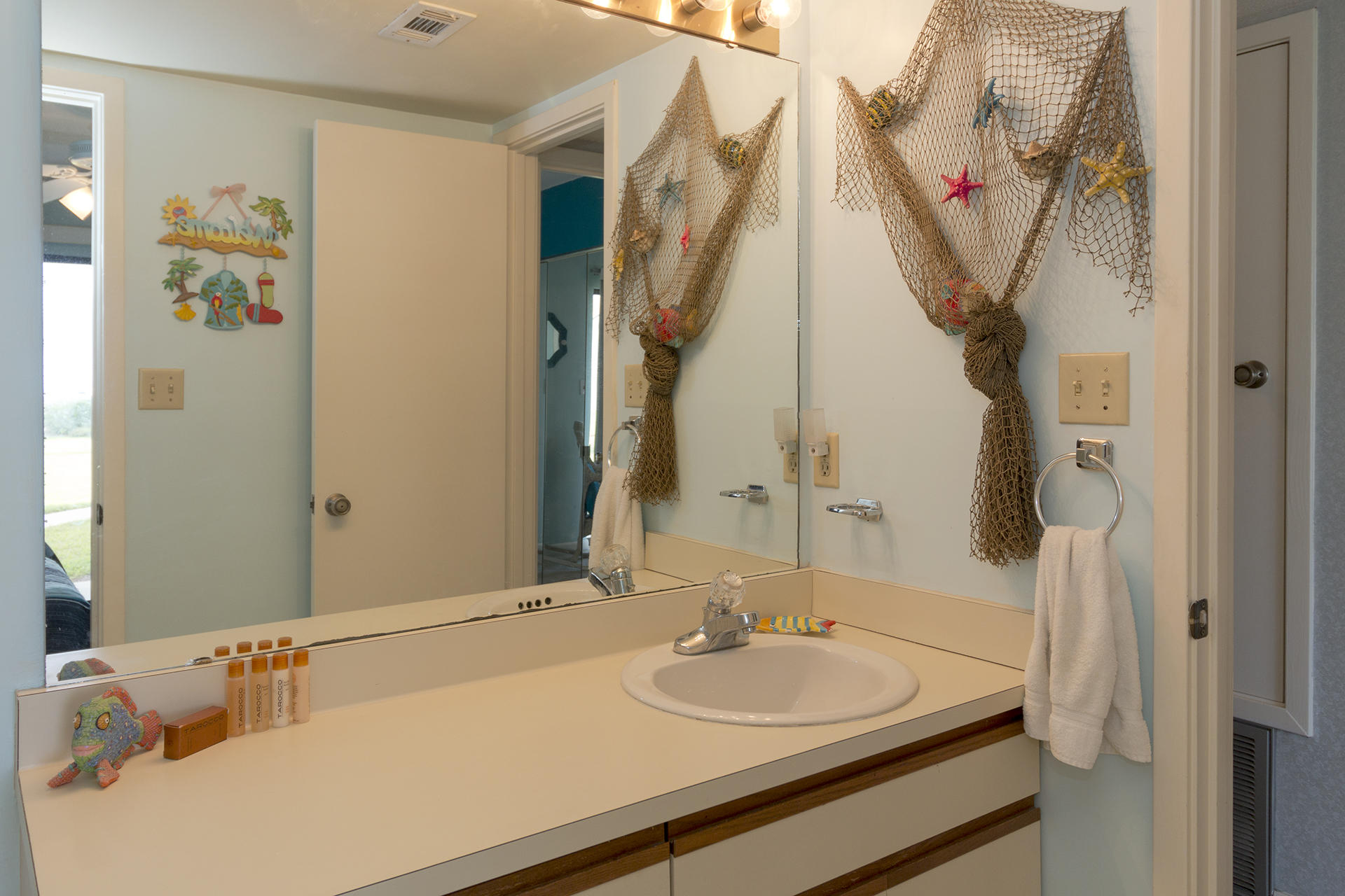 BLUE SURF T/H - Residential