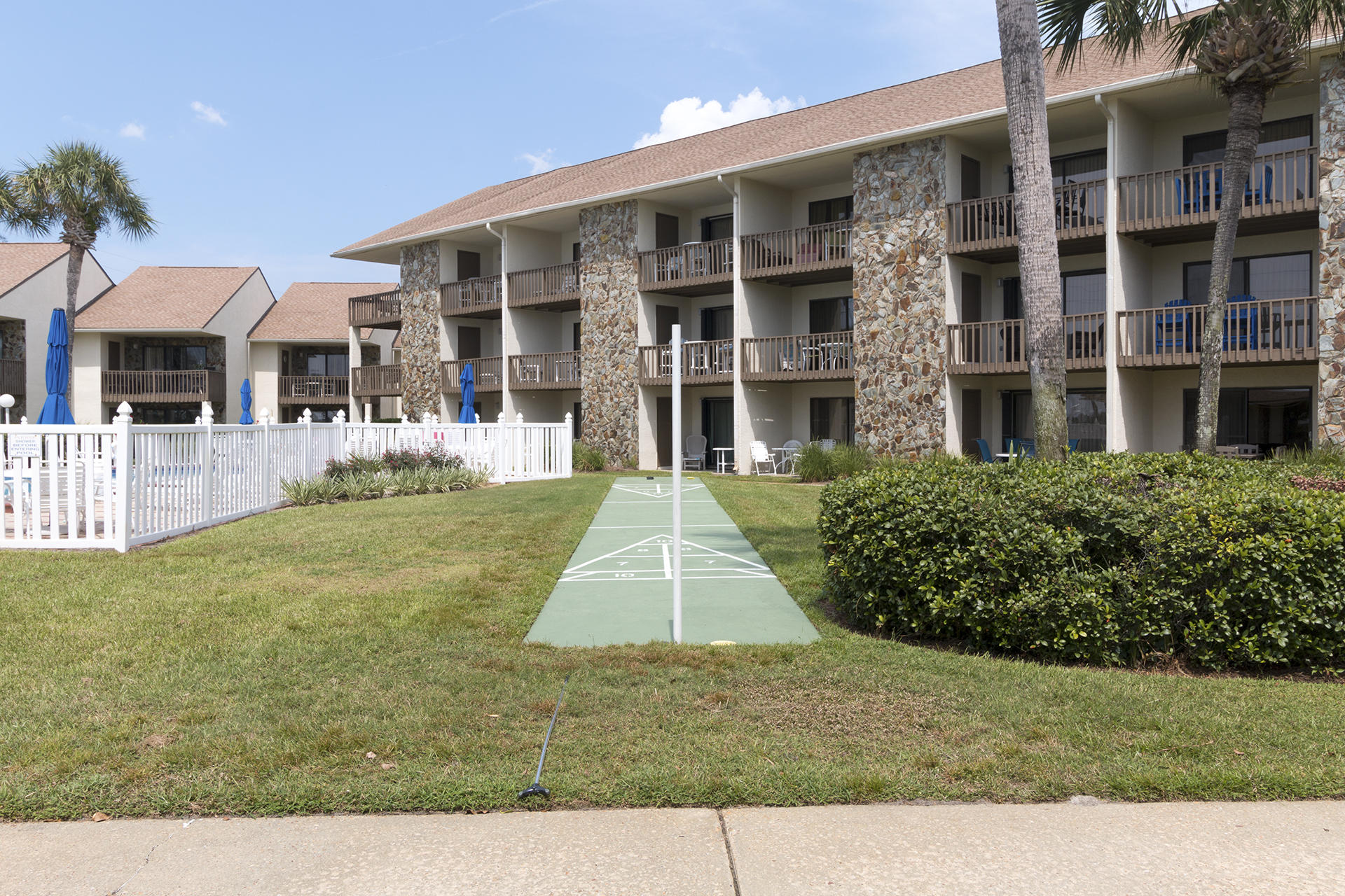 BLUE SURF T/H - Residential