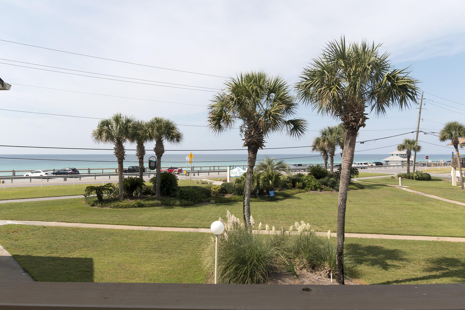 BLUE SURF T/H - Residential