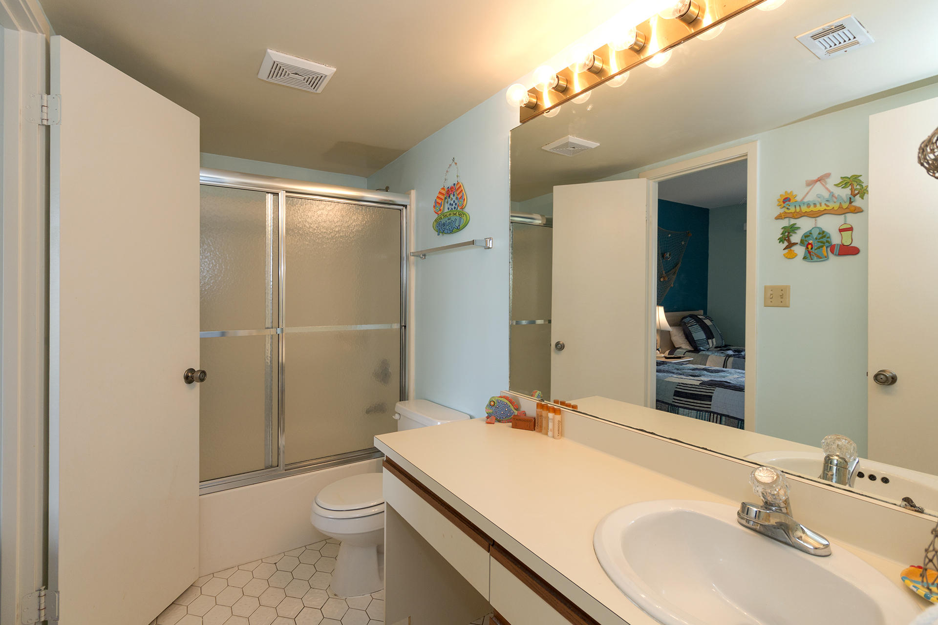 BLUE SURF T/H - Residential