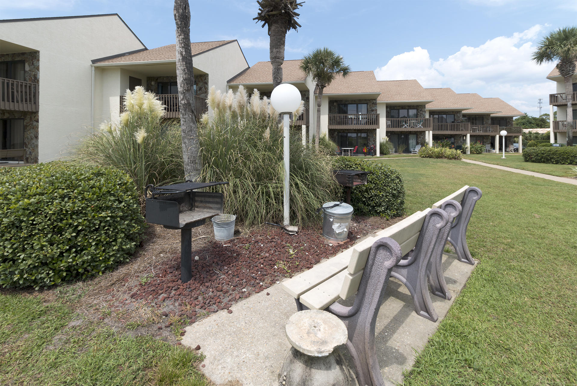 BLUE SURF T/H - Residential