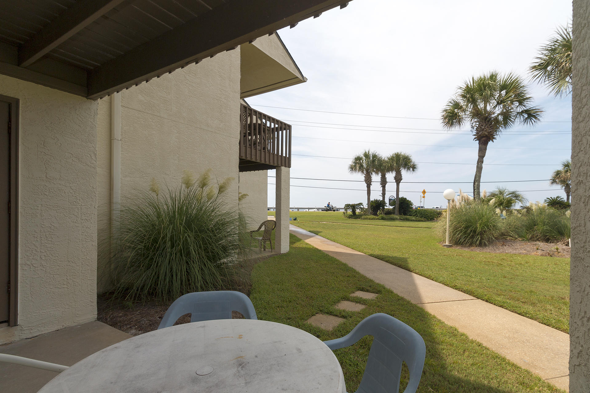 BLUE SURF T/H - Residential