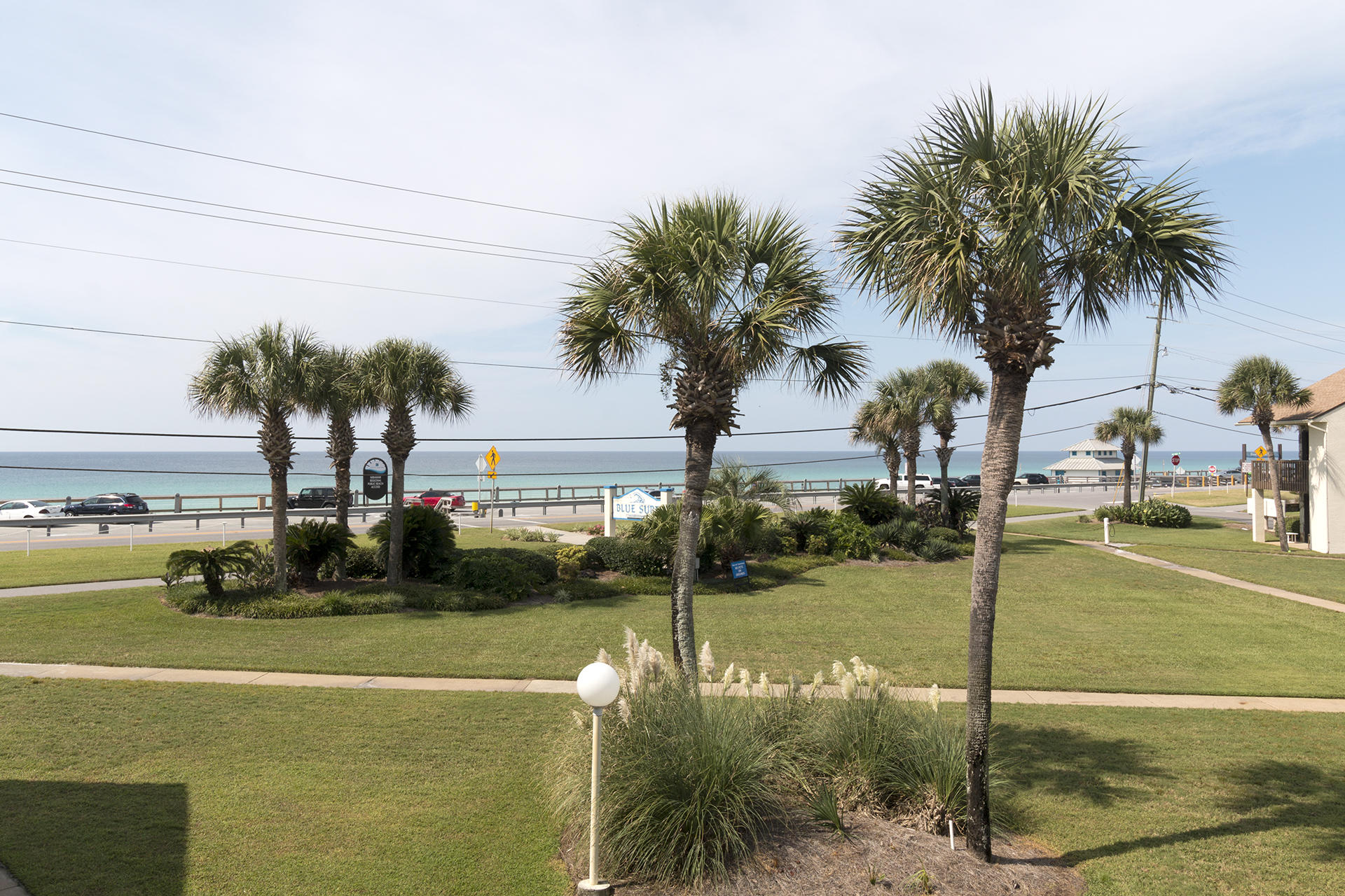 BLUE SURF T/H - Residential