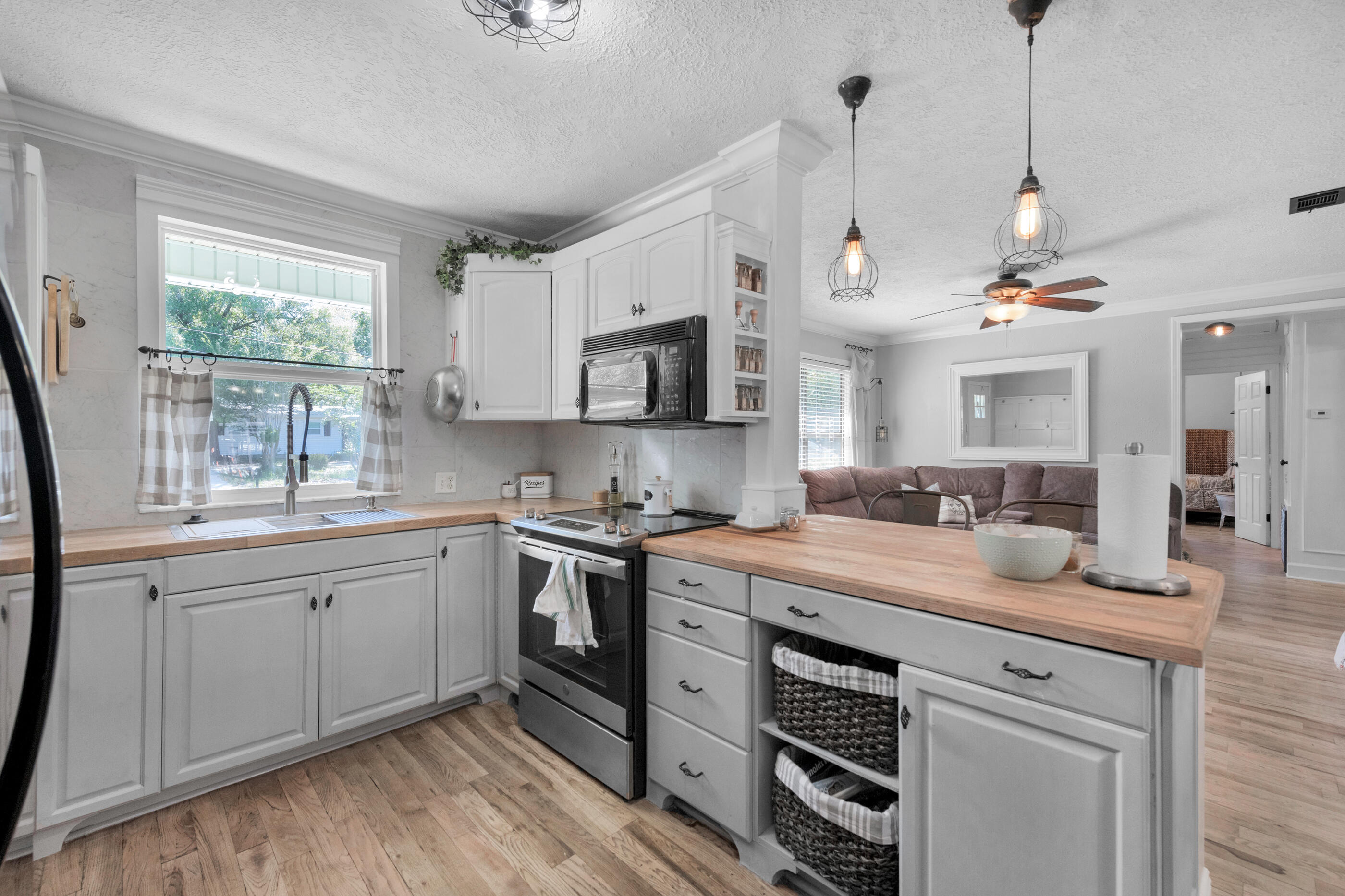 GARNIERS BEACH 3RD - Residential