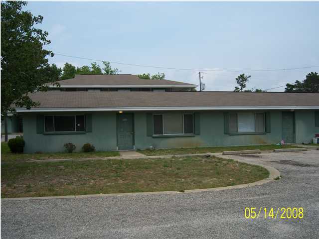 2 bedroom just west of Hurlburt.