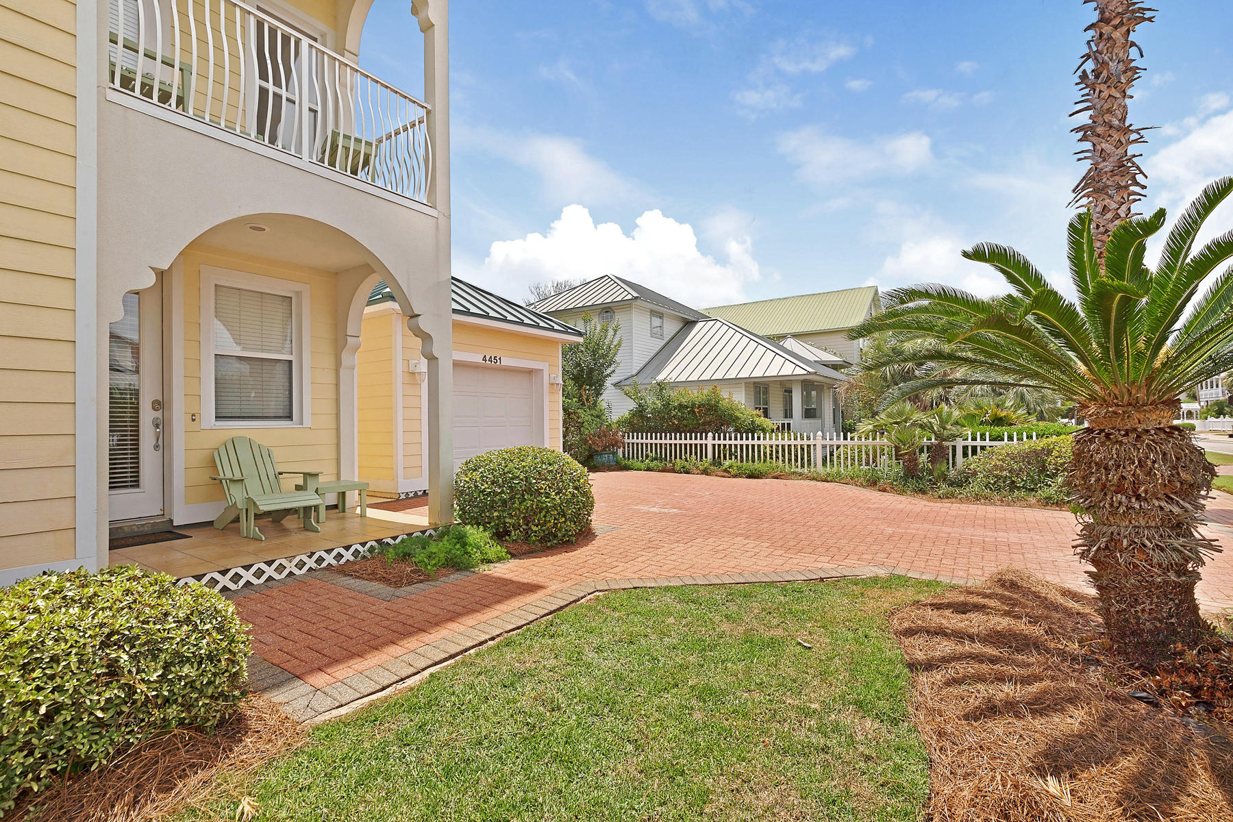 CRYSTAL SHORES - Residential