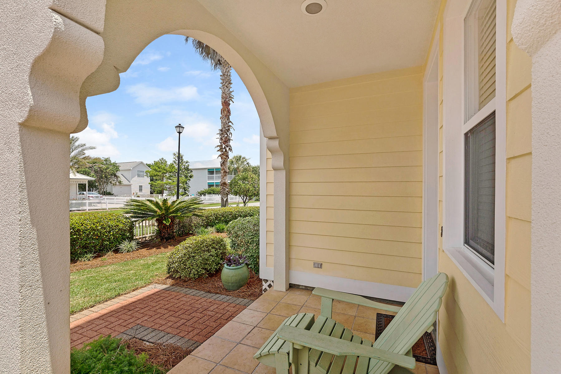 CRYSTAL SHORES - Residential