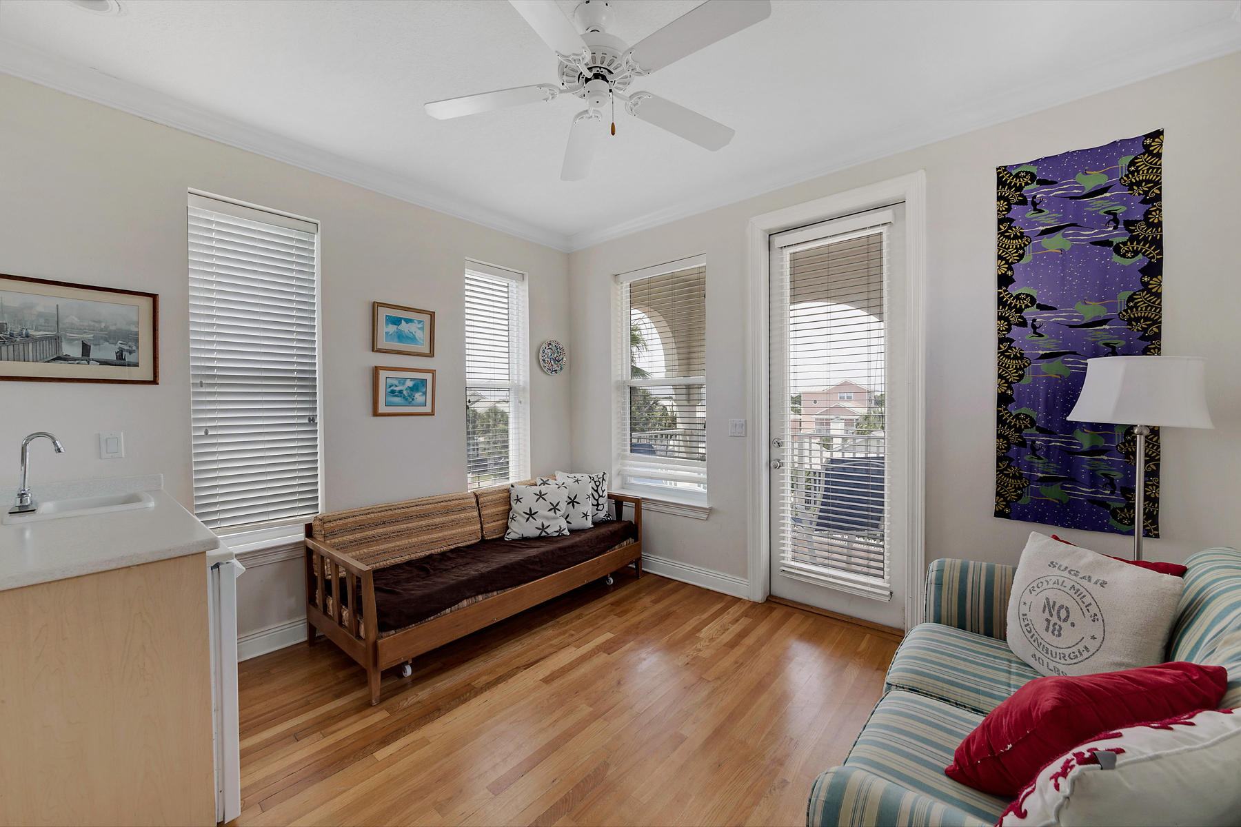 CRYSTAL SHORES - Residential