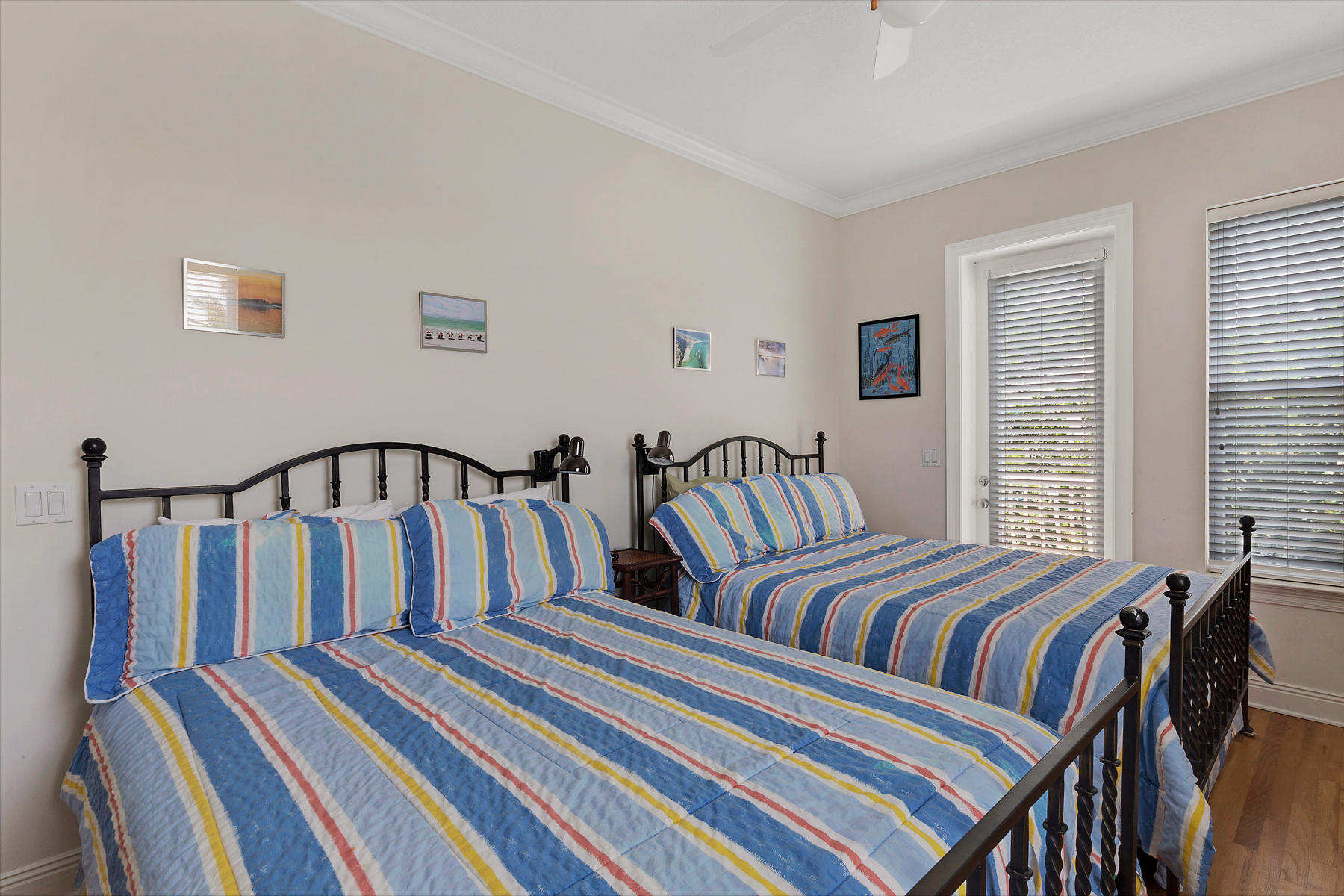 CRYSTAL SHORES - Residential