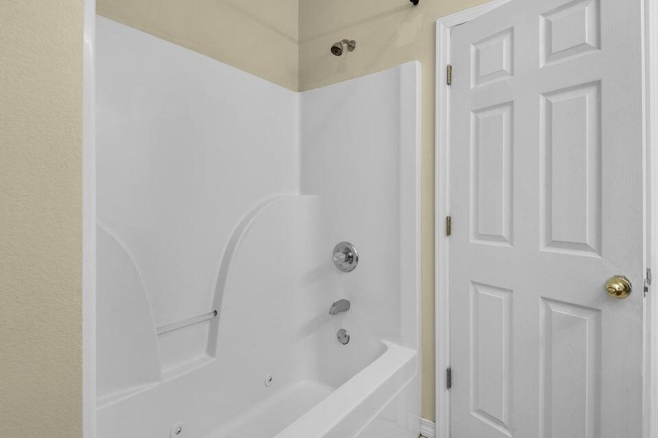 EAGLES NEST - Residential Lease