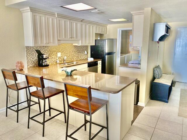 NAVARRE TOWERS CONDO - Residential