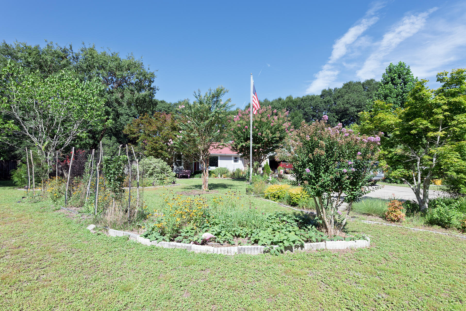 LAURELWOOD ESTATES - Residential