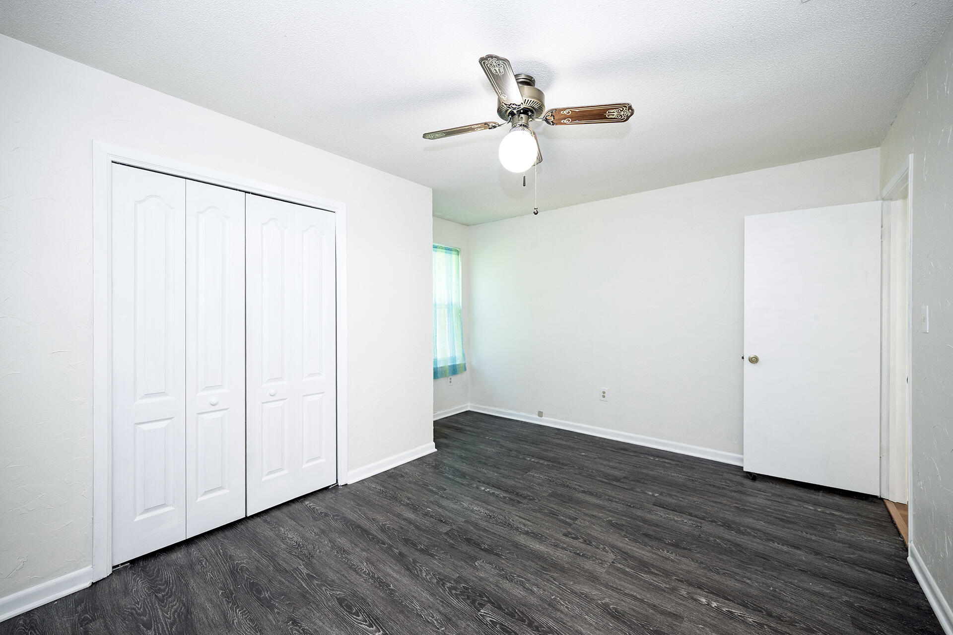 LAURELWOOD ESTATES - Residential