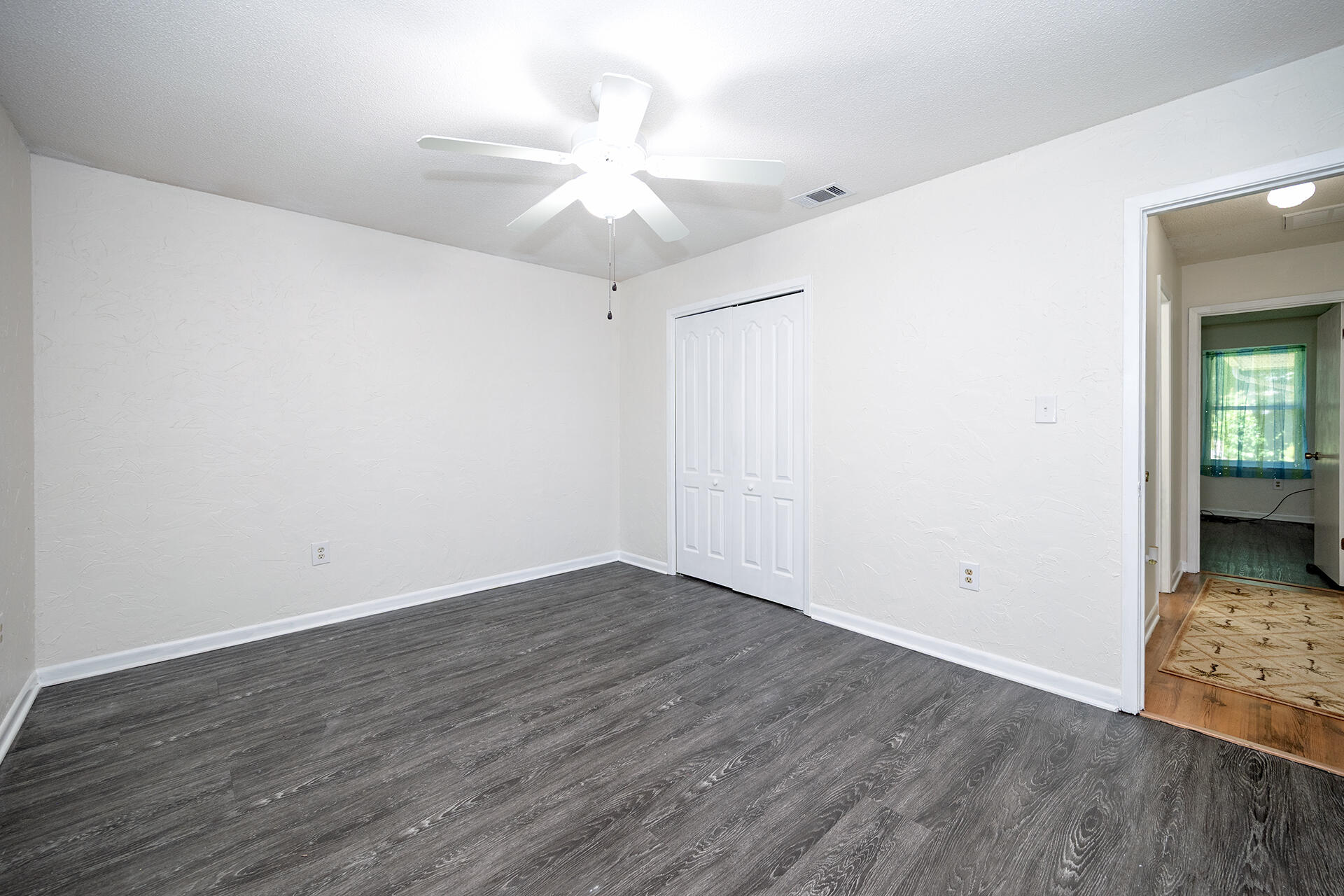 LAURELWOOD ESTATES - Residential
