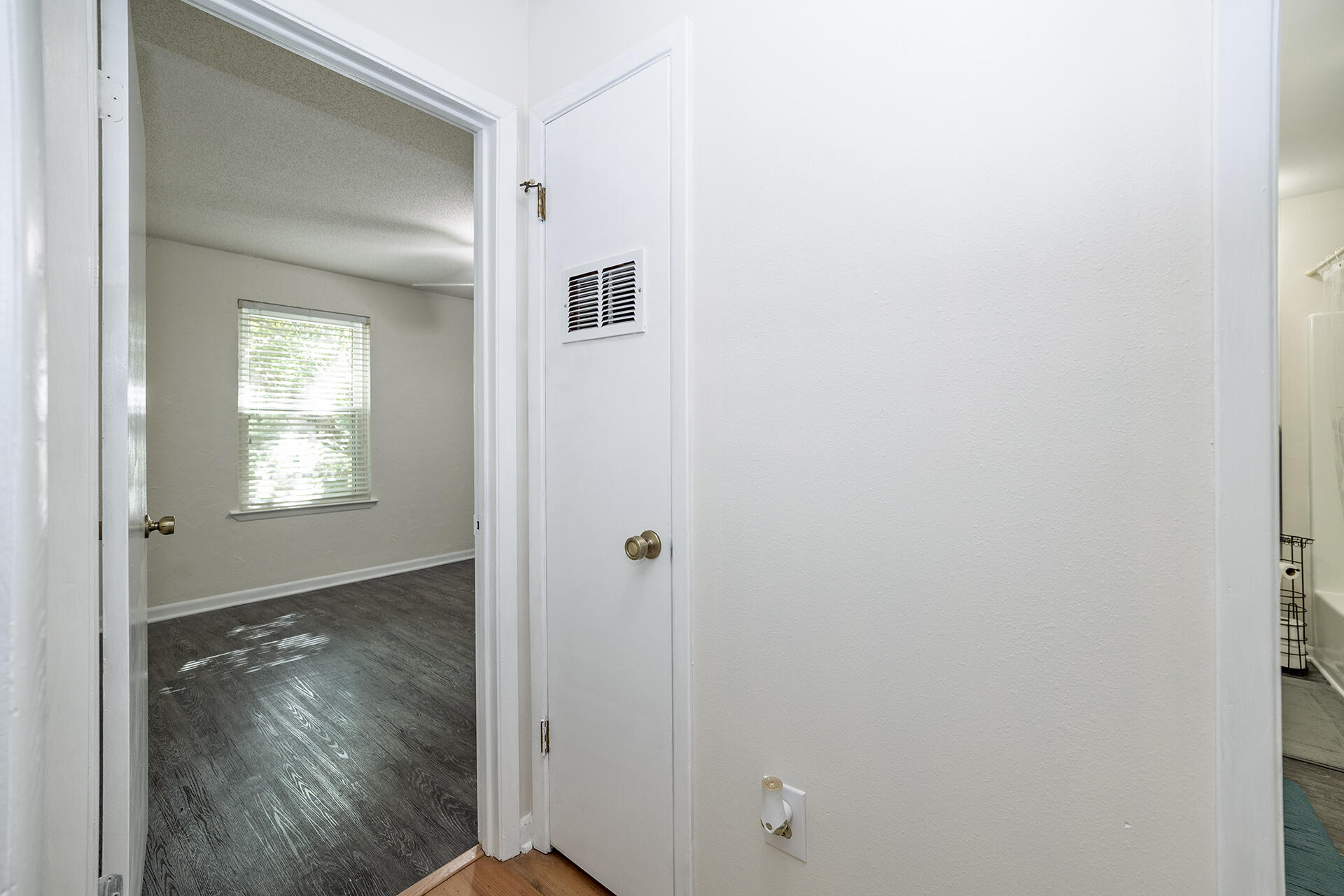 LAURELWOOD ESTATES - Residential