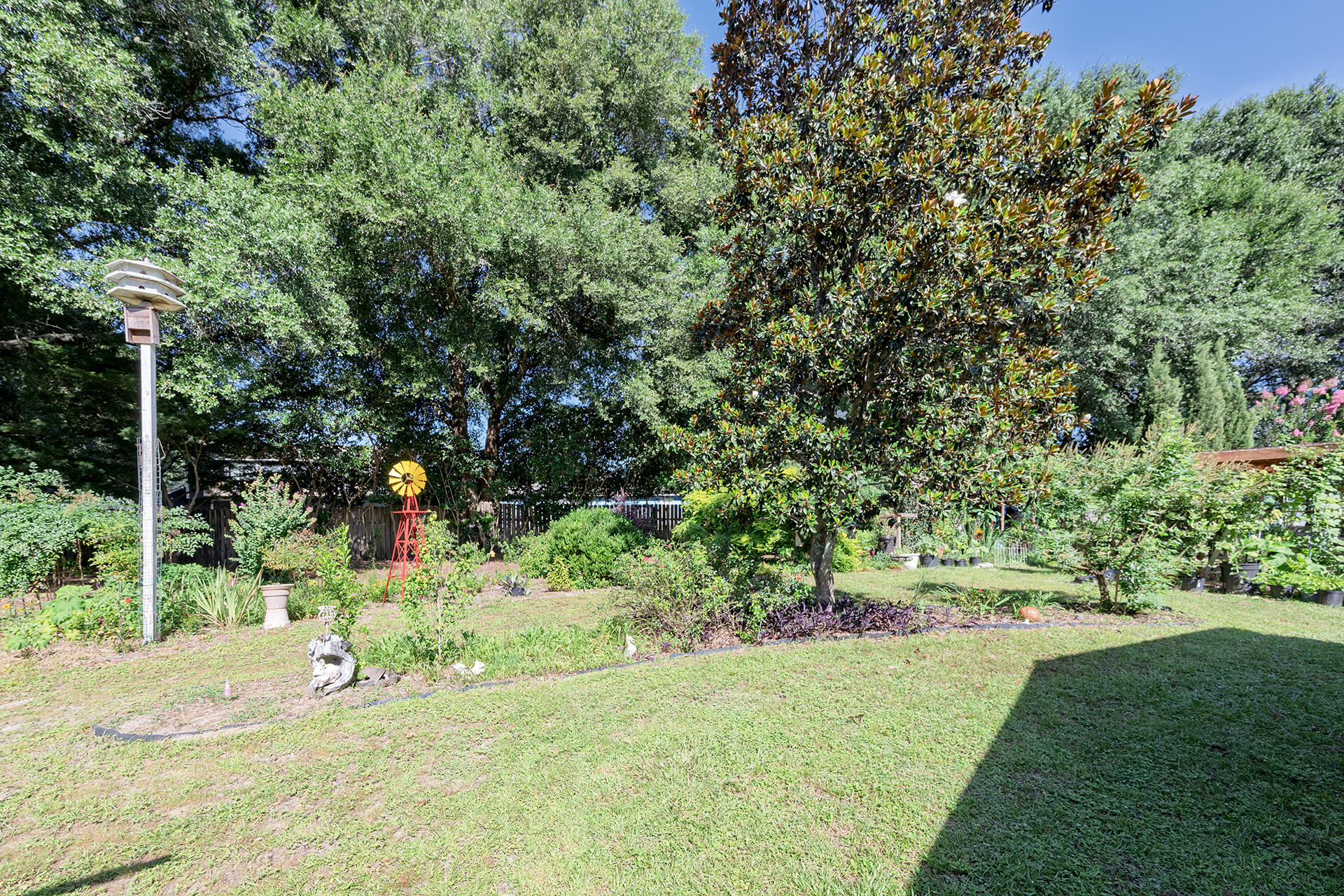 LAURELWOOD ESTATES - Residential