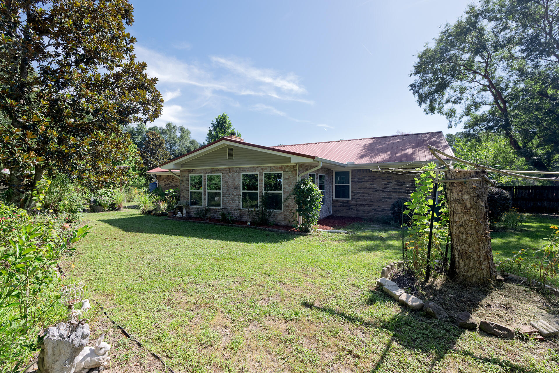 LAURELWOOD ESTATES - Residential