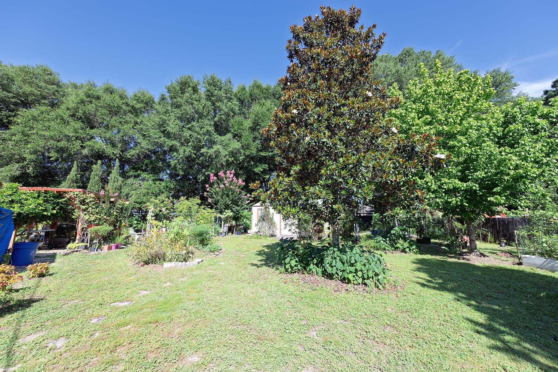 LAURELWOOD ESTATES - Residential